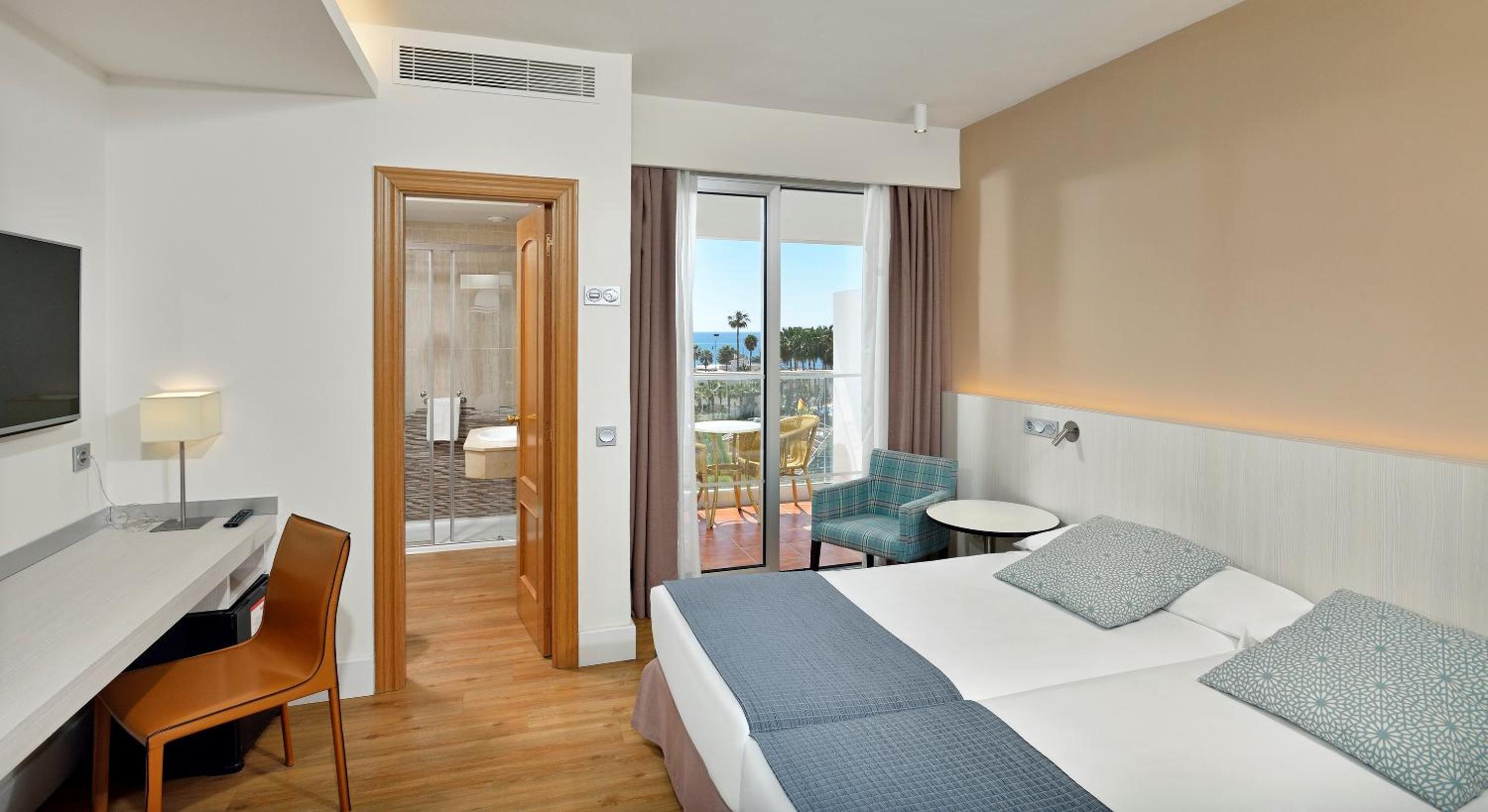 Superior Room Pool Access - Photo 1