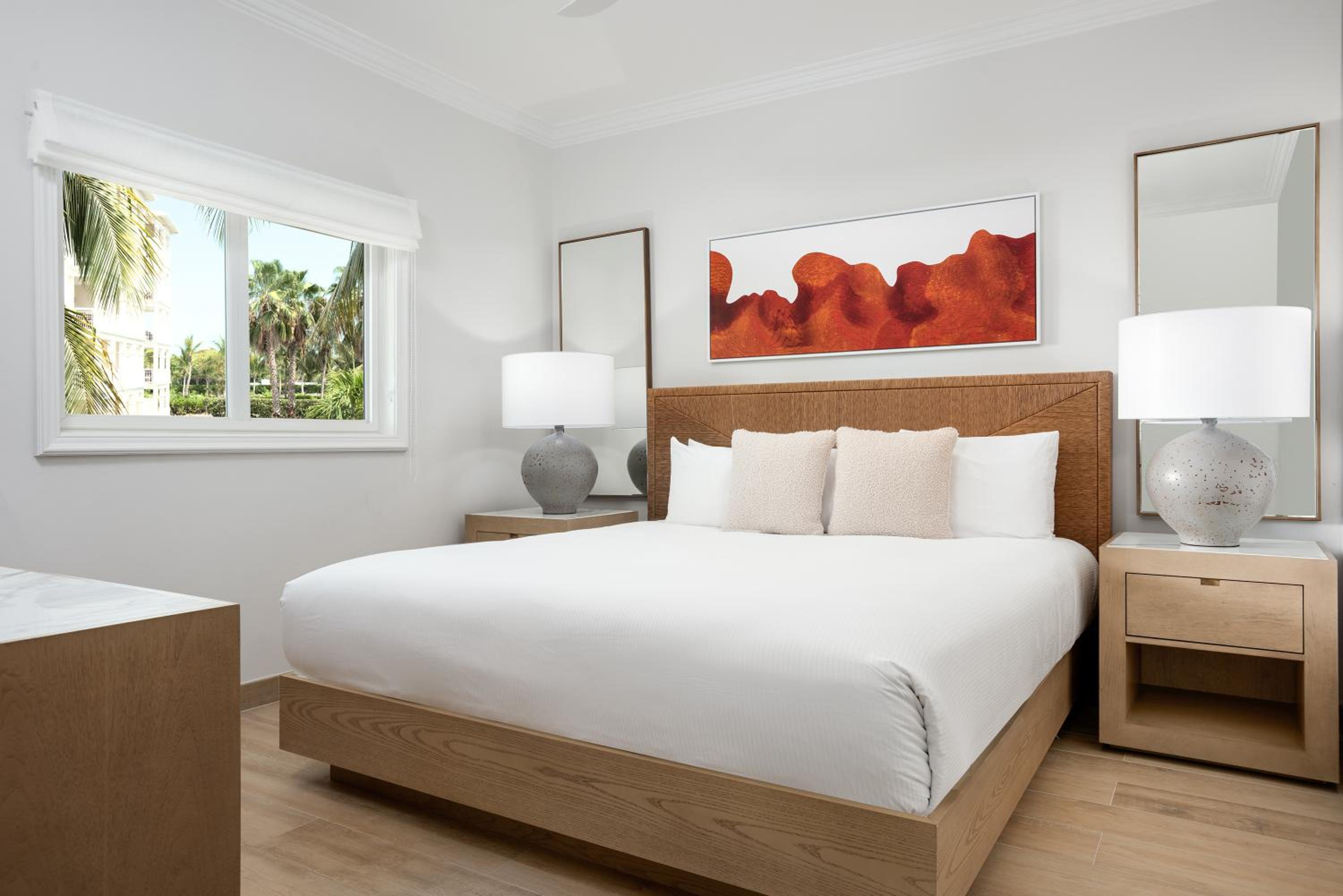 Deluxe One Bedroom Oceanfront Suite