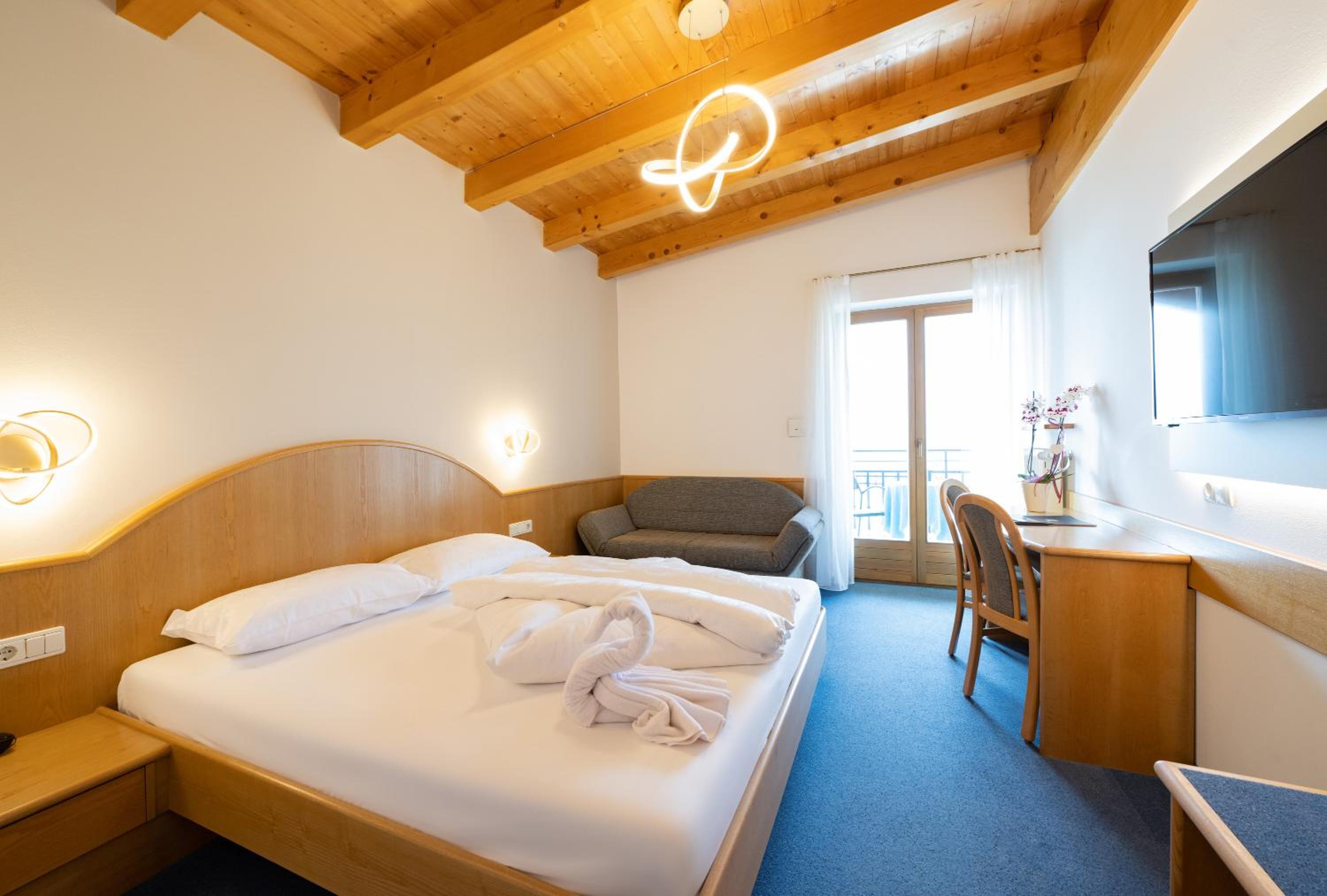Double Room with Lake View