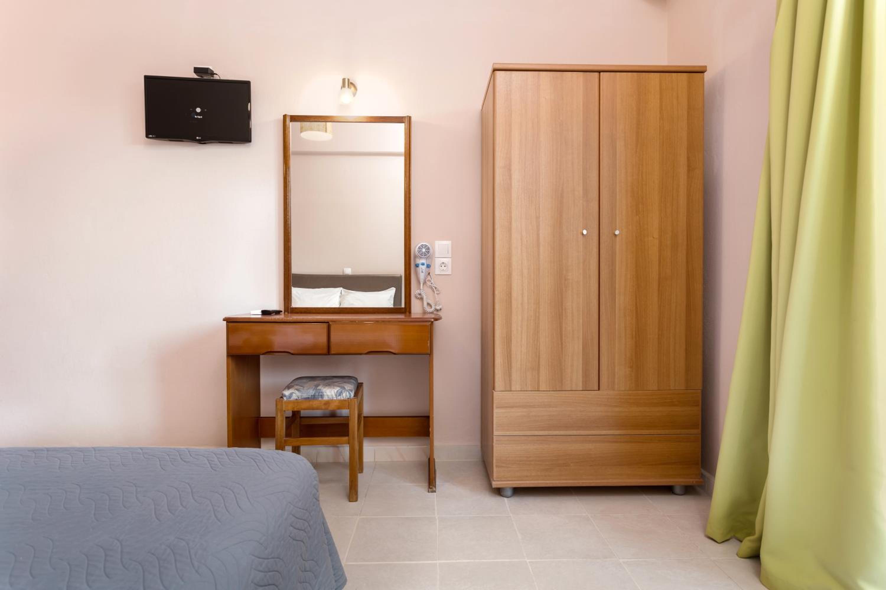 Standard Twin Room photo 1