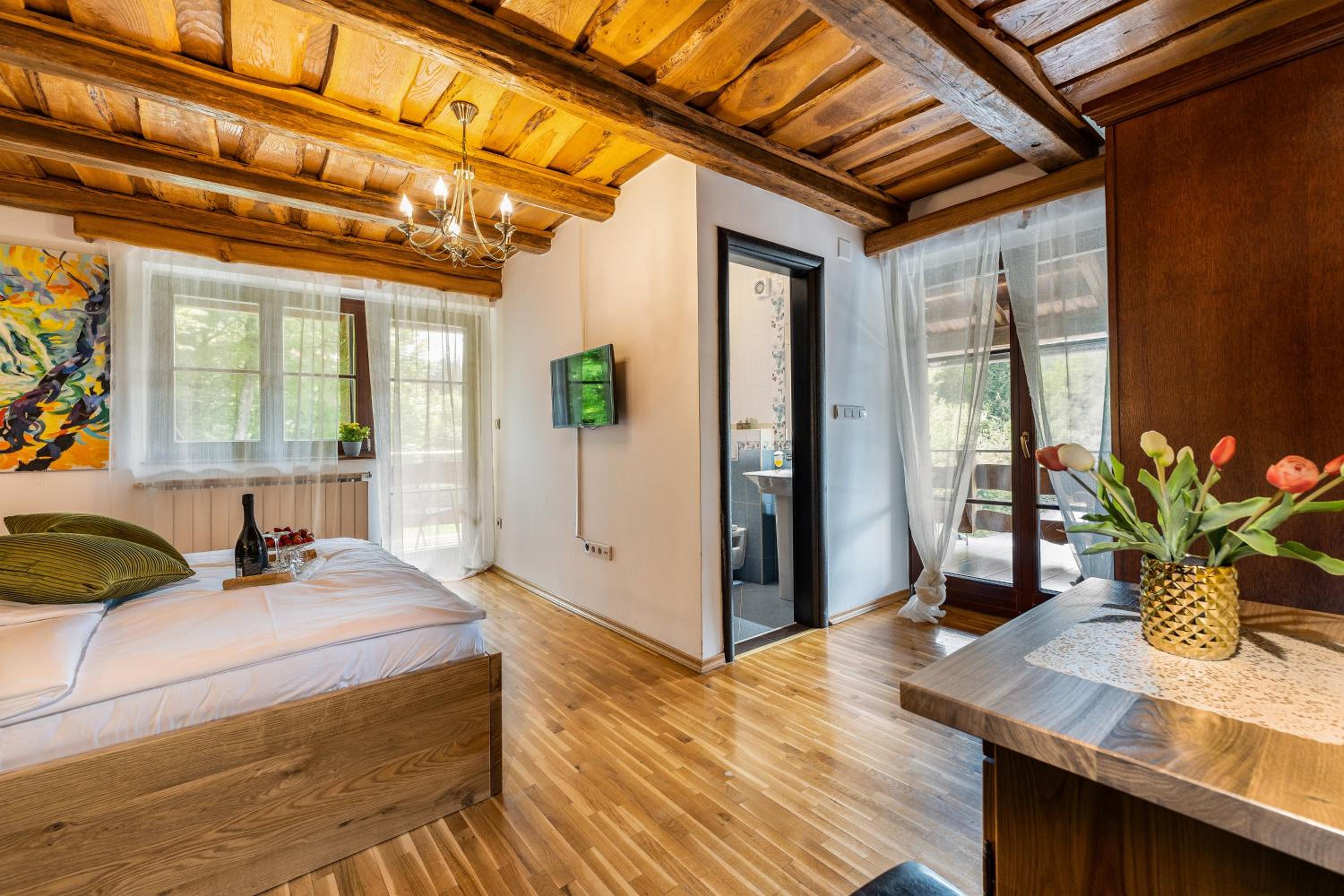 Deluxe Double Room with Terrace photo 2