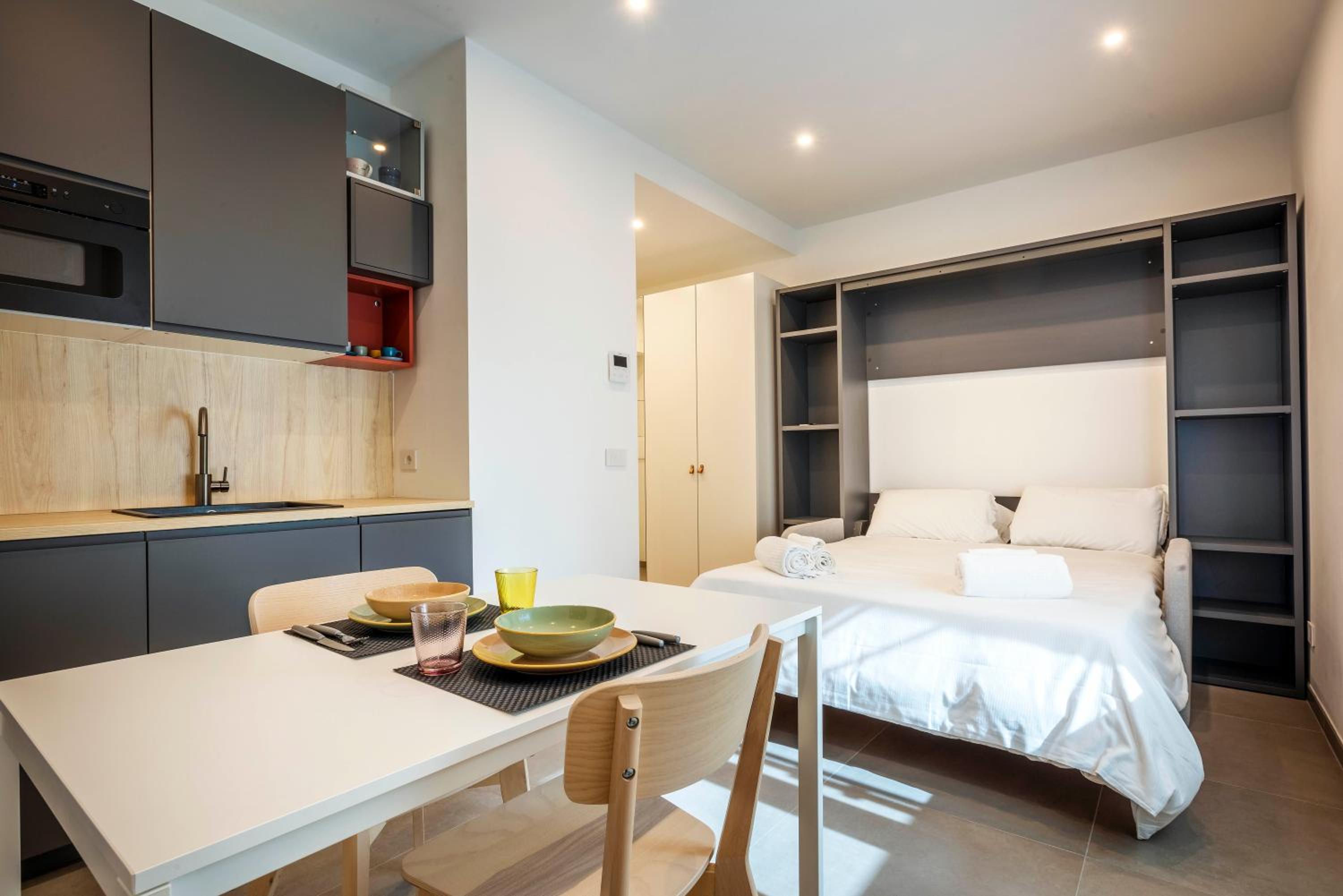 One-Bedroom Apartment