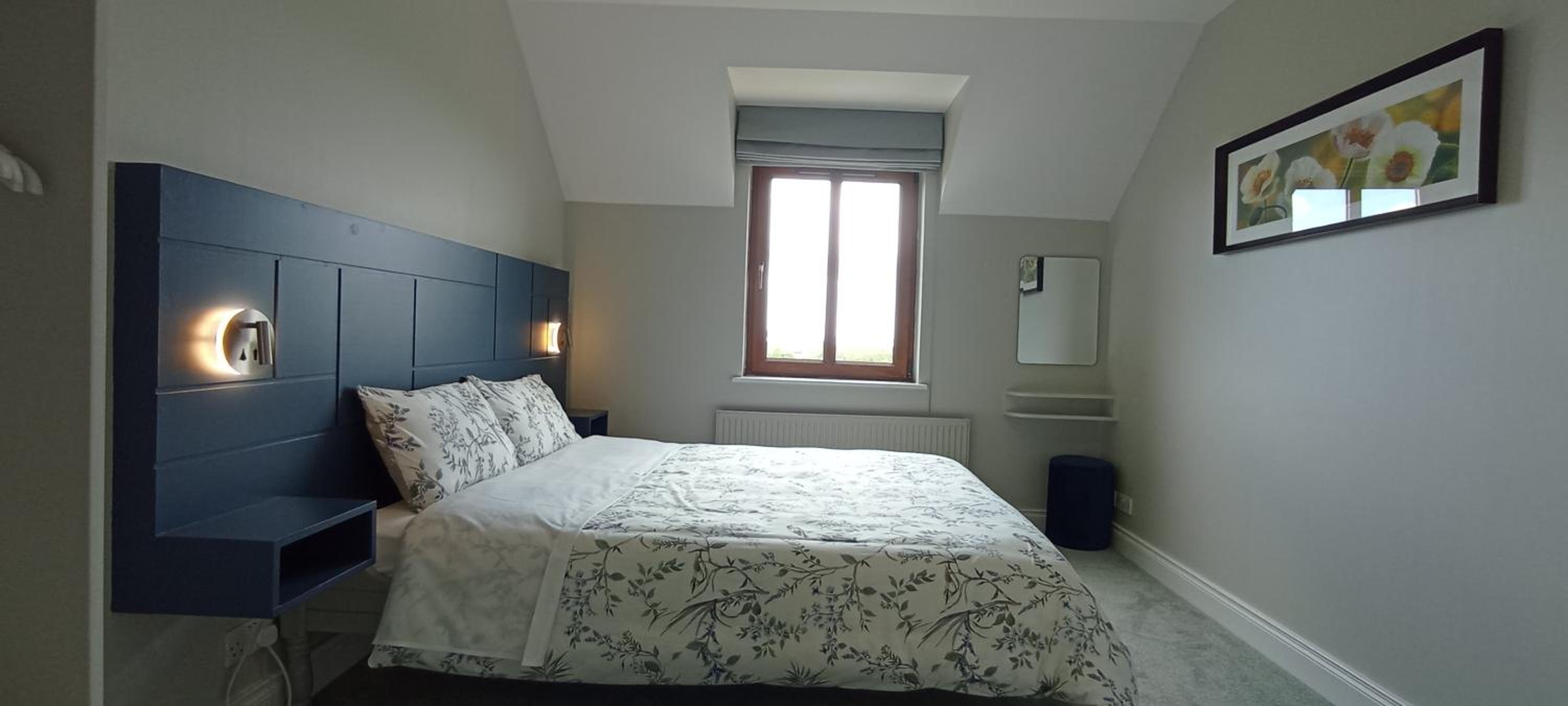 Deluxe King Room photo 1