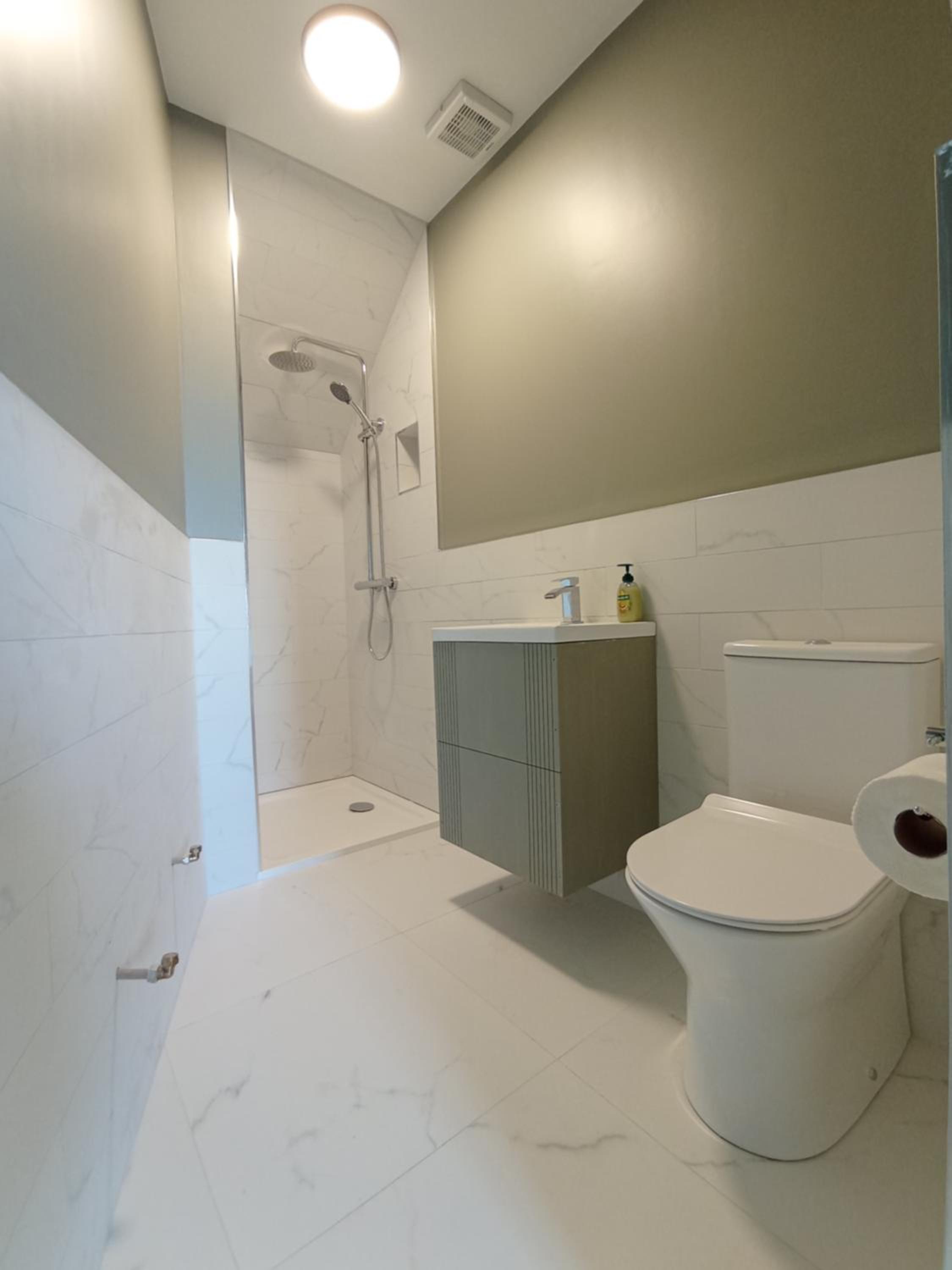 Deluxe King Room photo 2