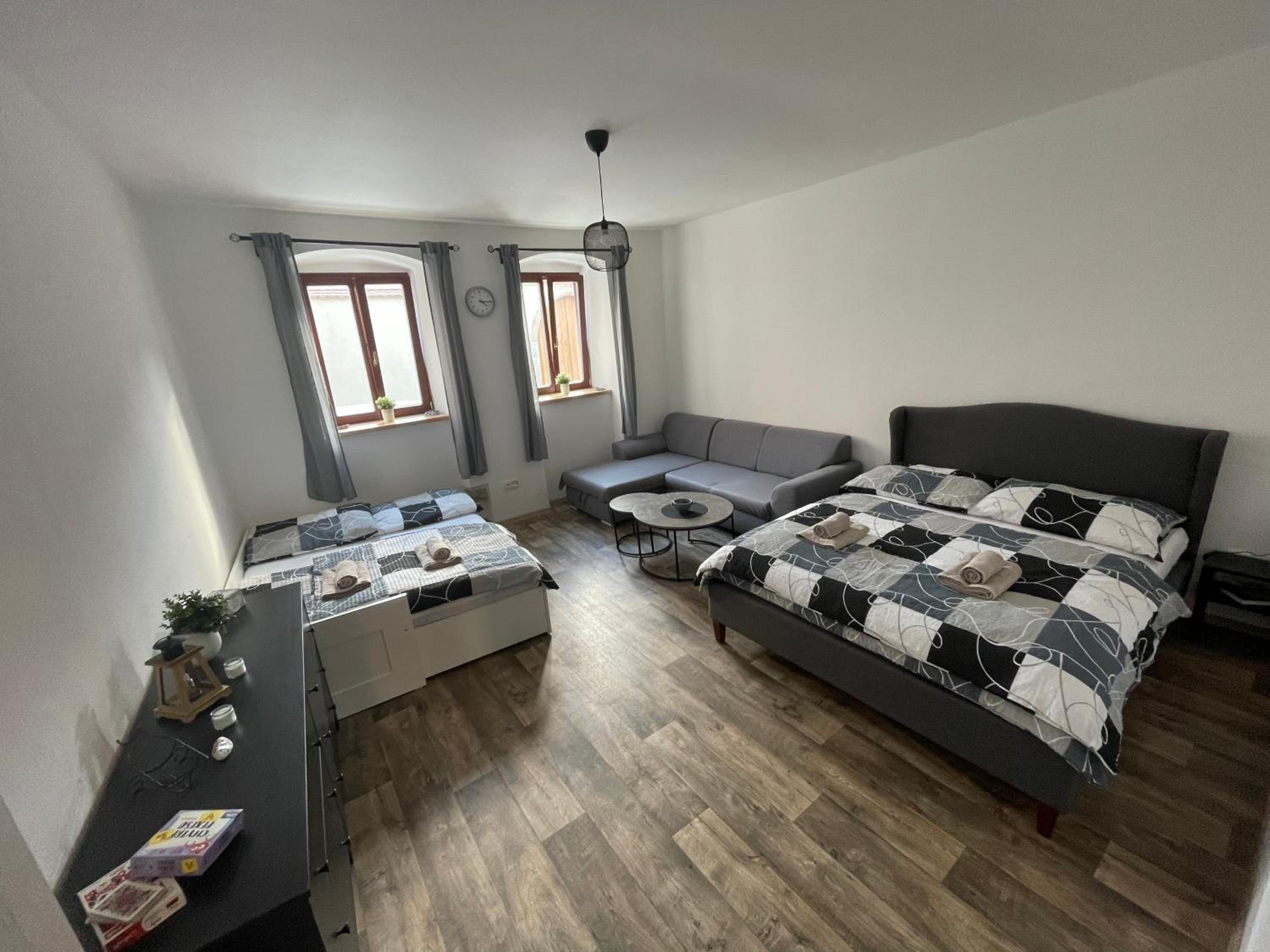One-Bedroom House photo 1