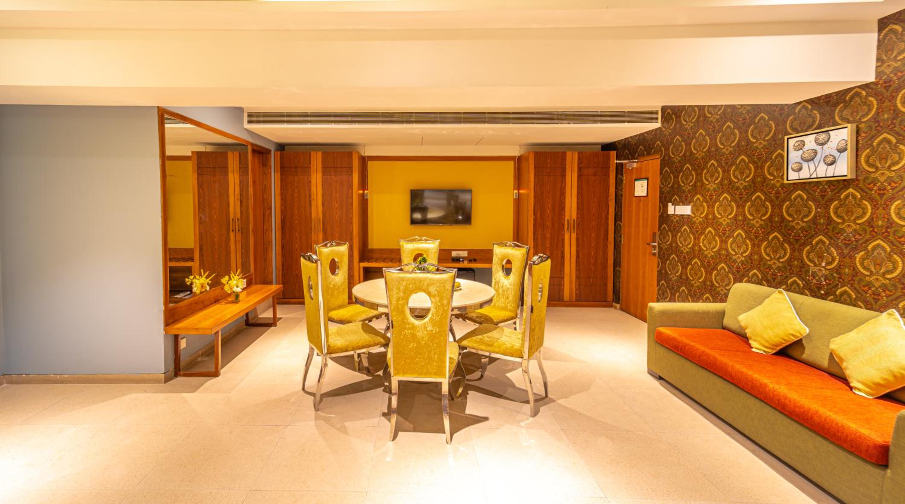 Family Room - Photo 21