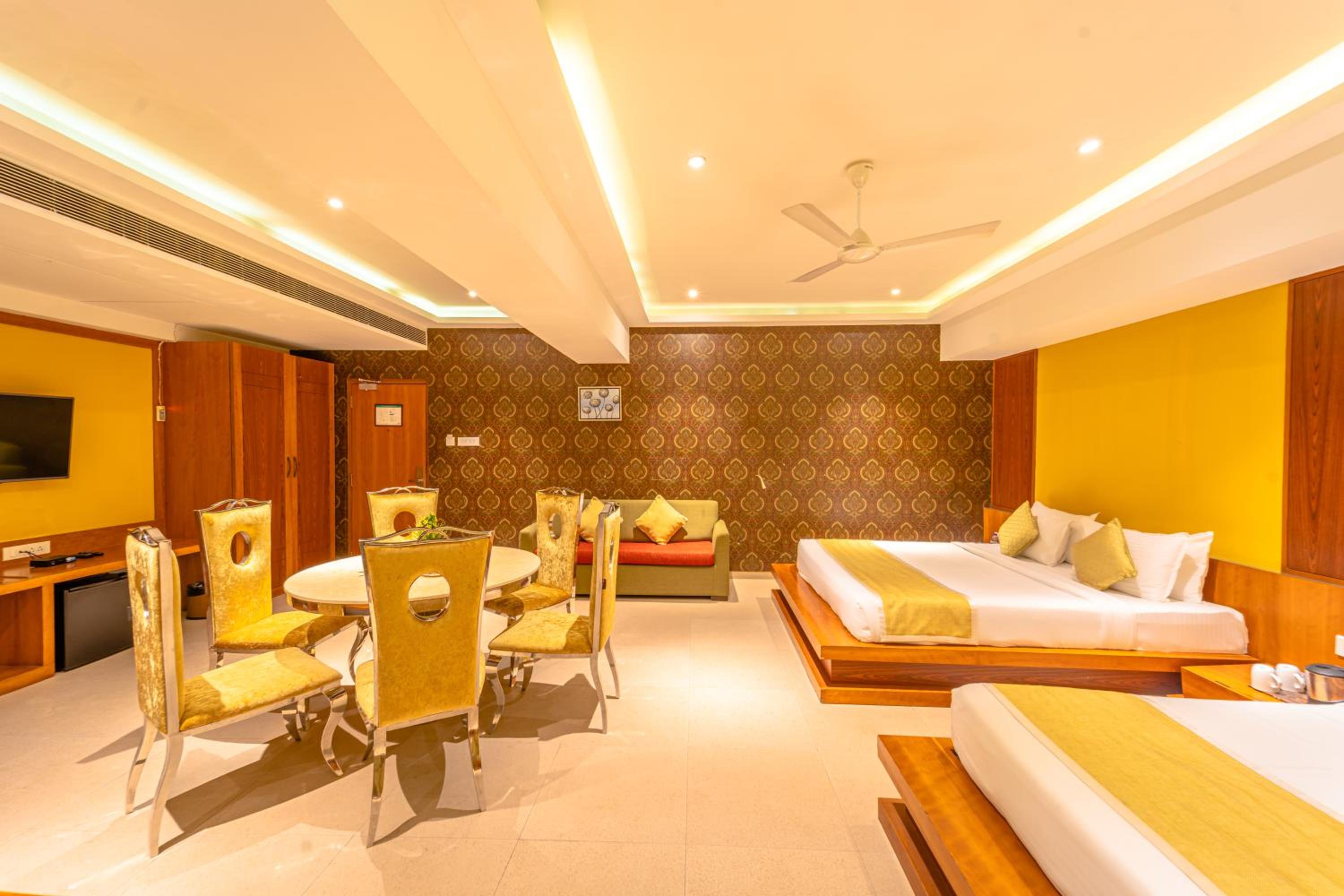 Family Room - Photo 12