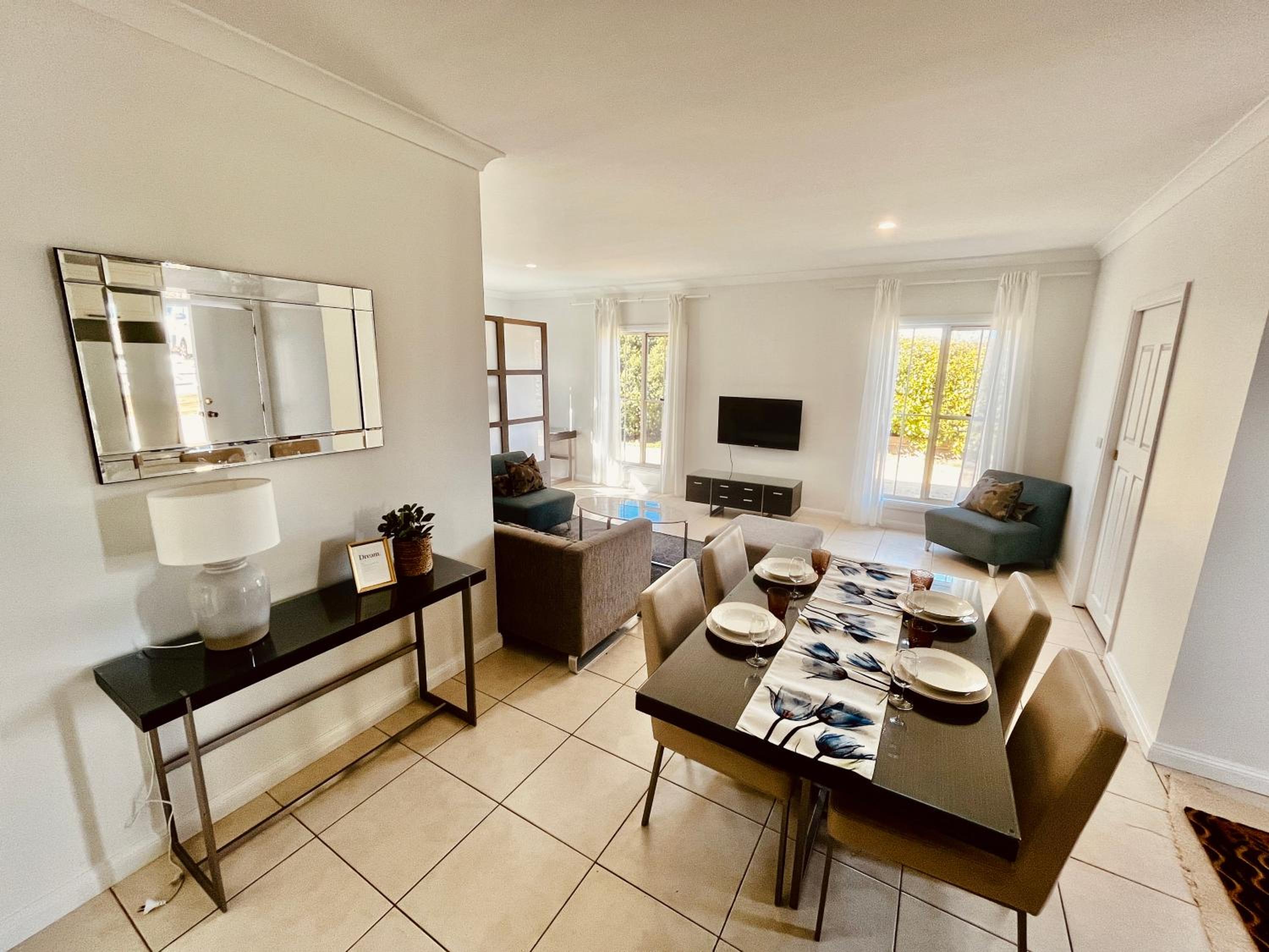One-Bedroom House photo 1