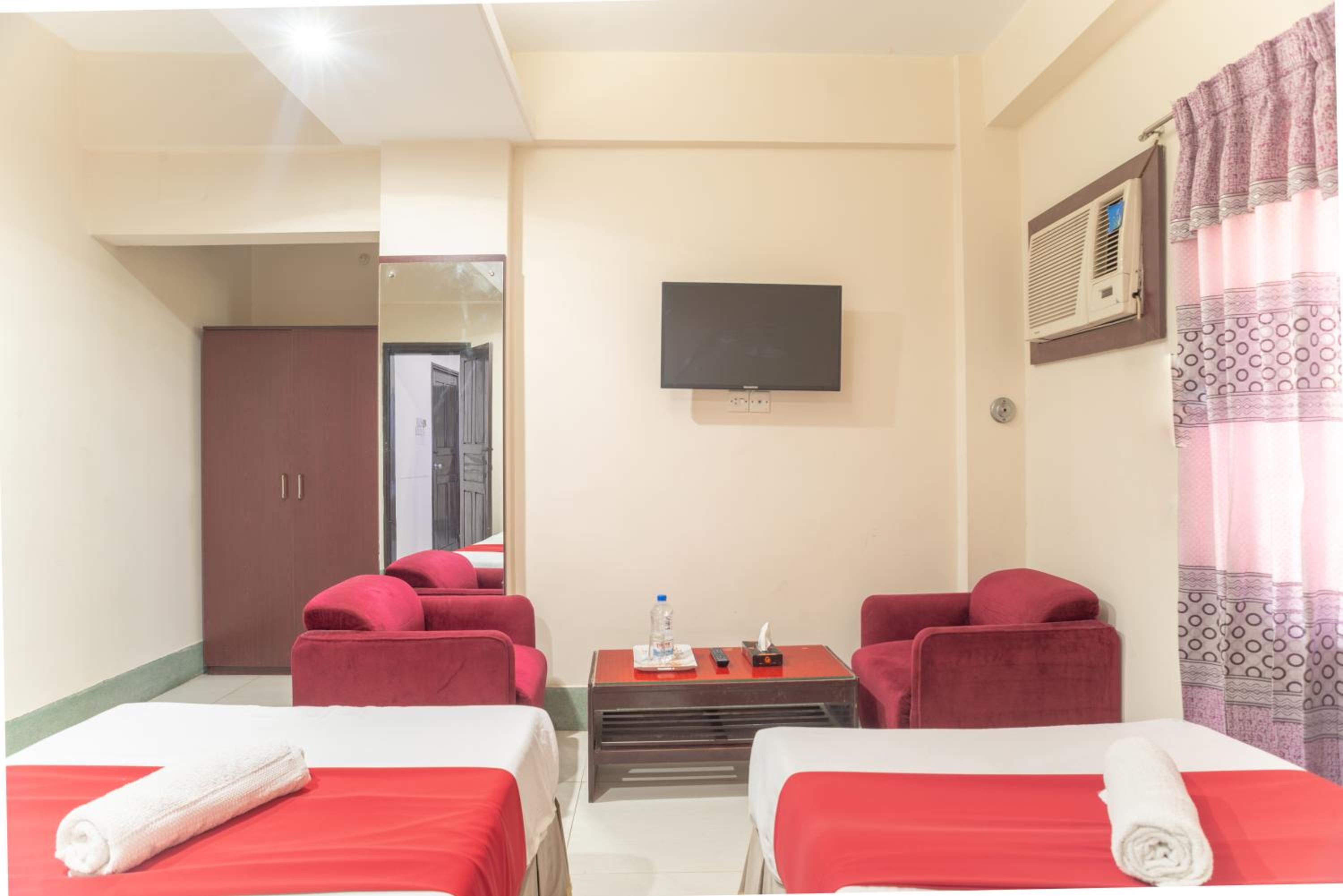 Deluxe Triple Room photo 3