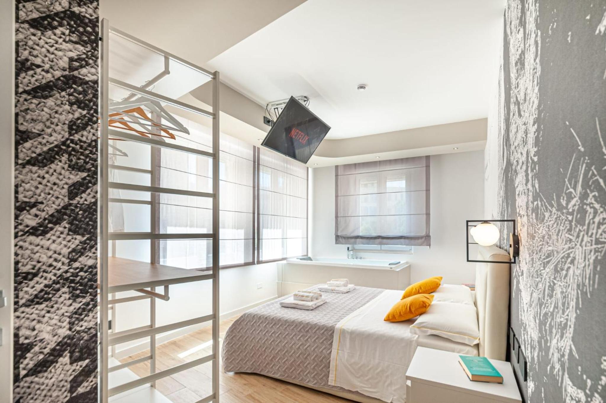 Queen Room with Spa Bath