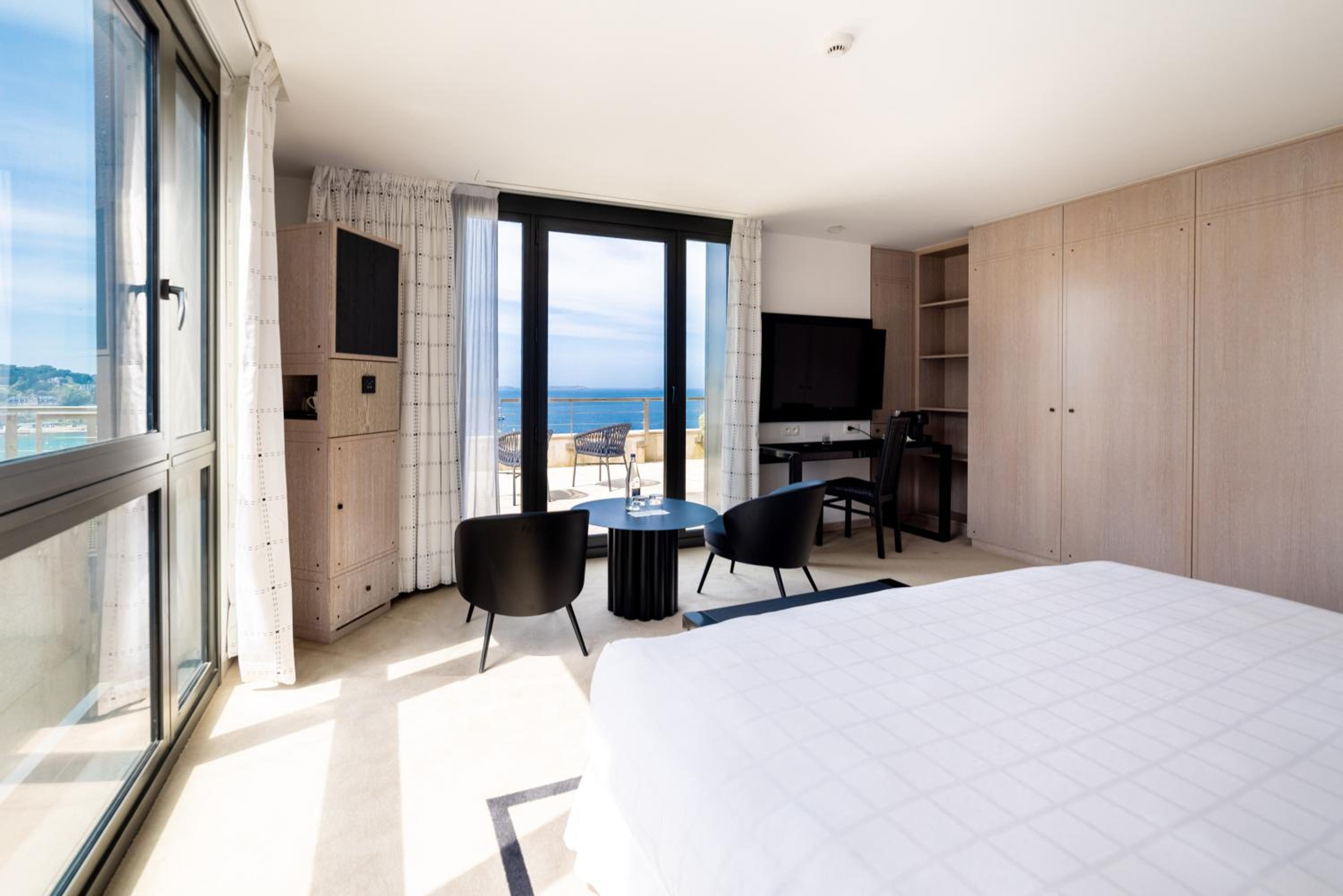 Deluxe Double Room with Terrace and Sea View - Photo 3