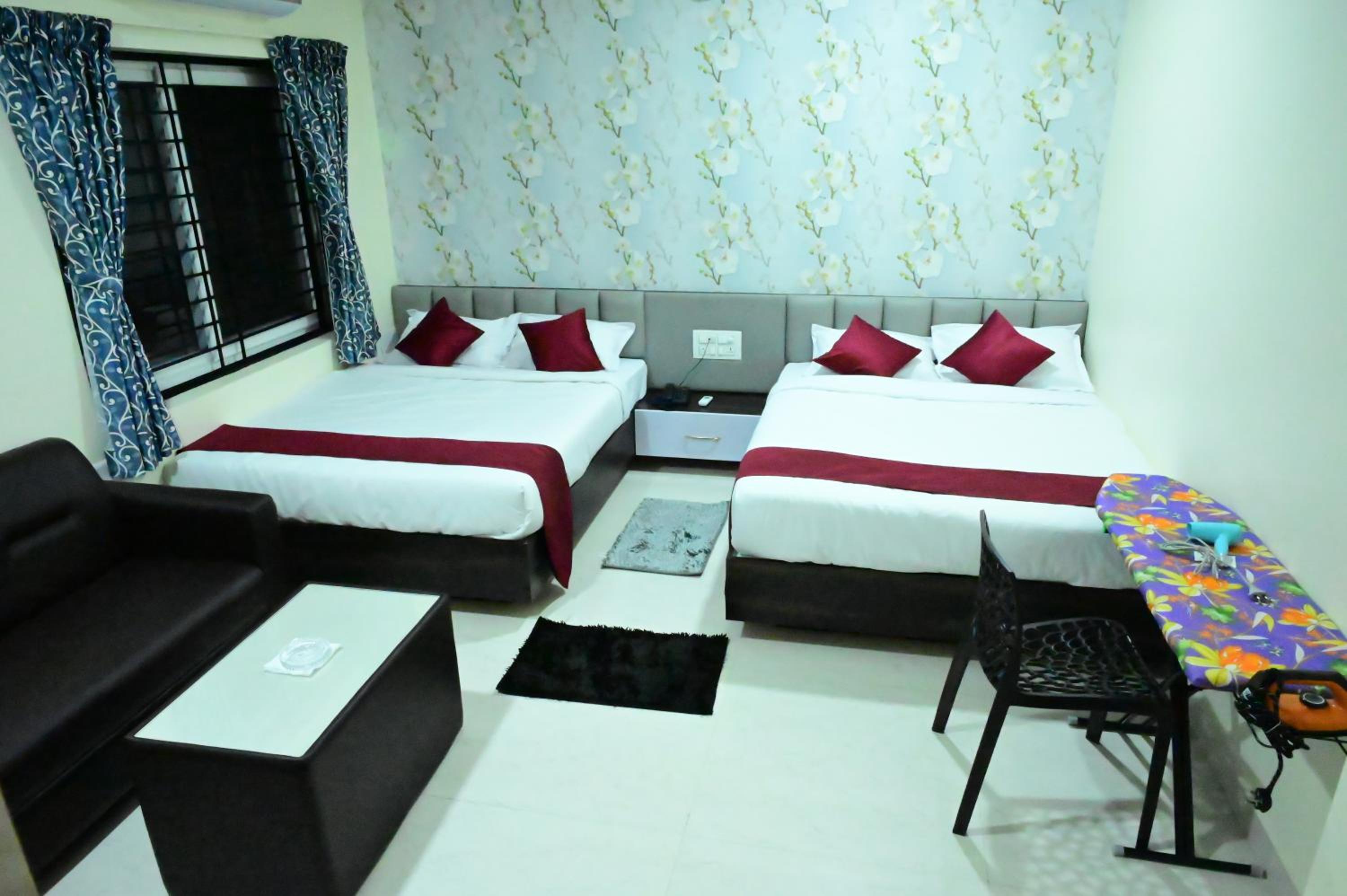 Family Room - Photo 13
