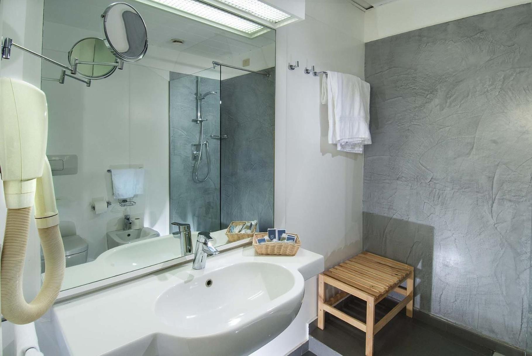 Standard Room Sea Front - Photo 5