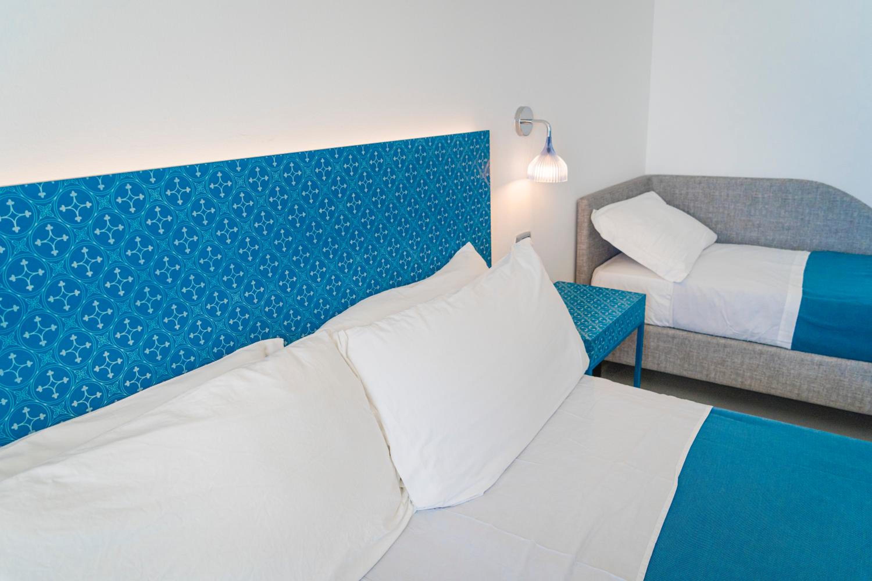 Family Room with Sea View - Photo 14