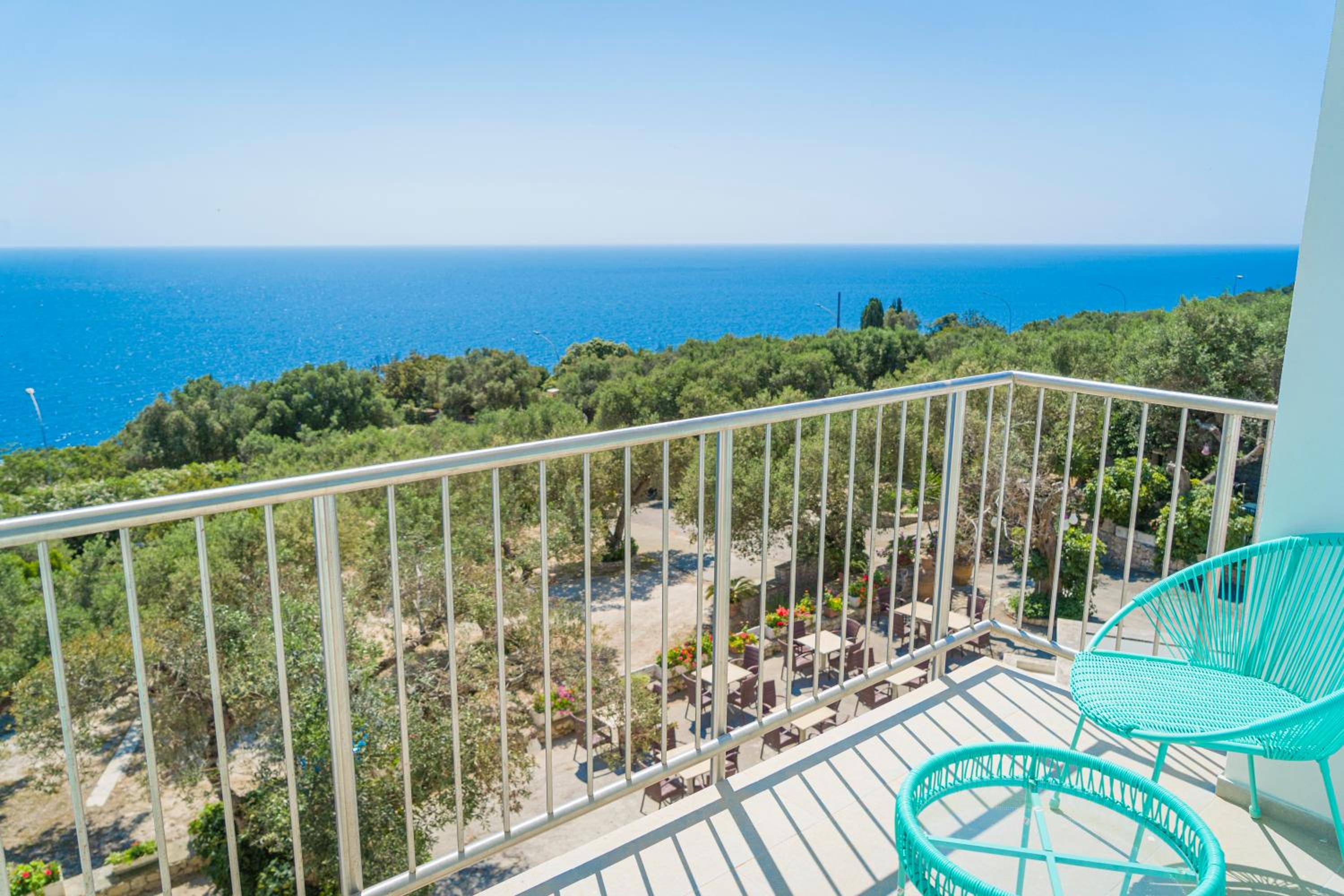 Family Room with Sea View - Photo 18