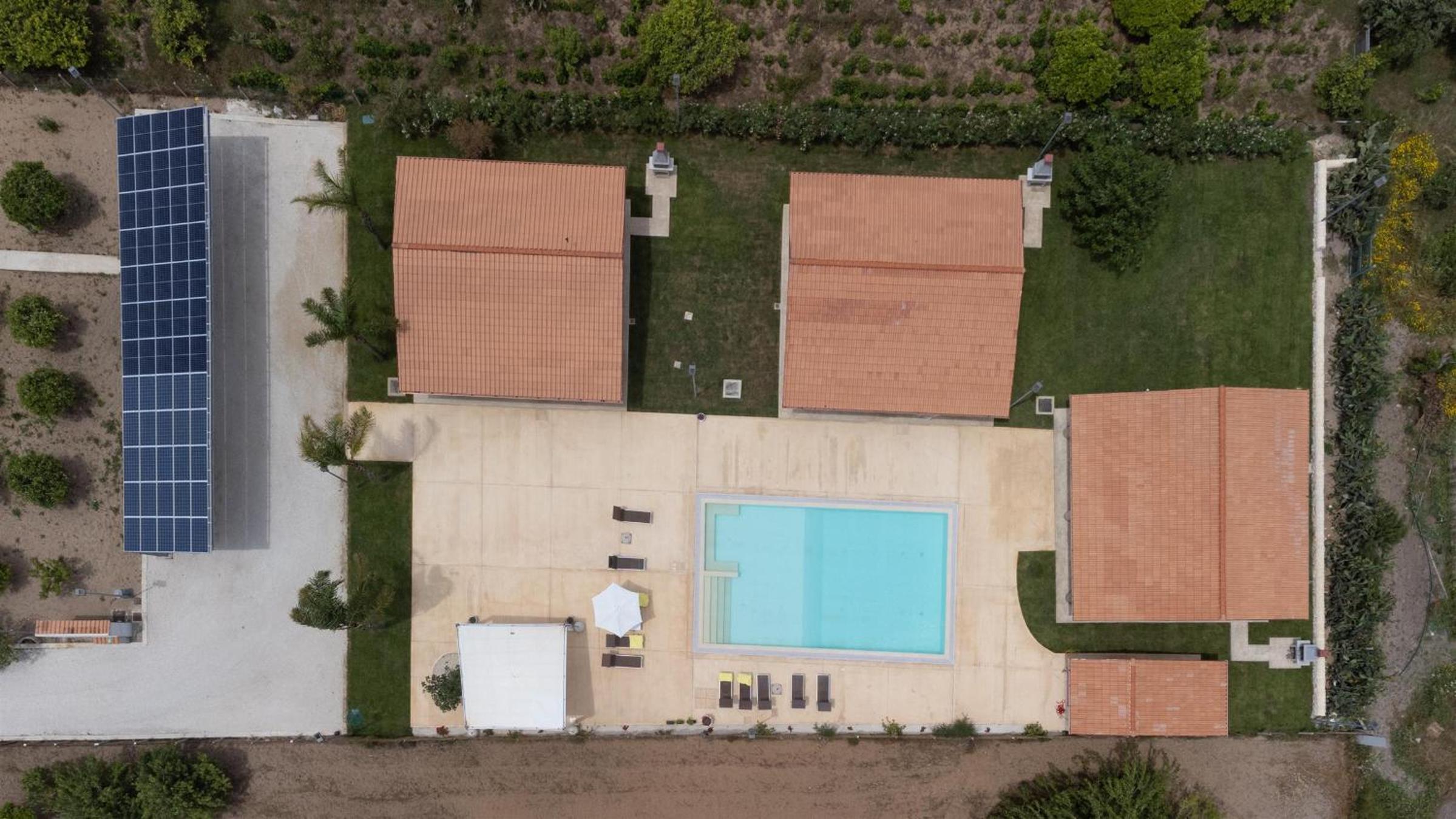 Villa photo 3