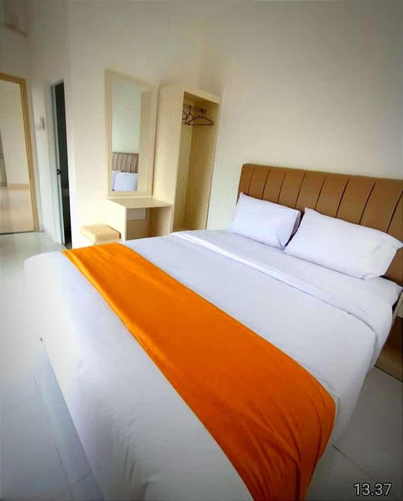 Deluxe Room - Photo 12
