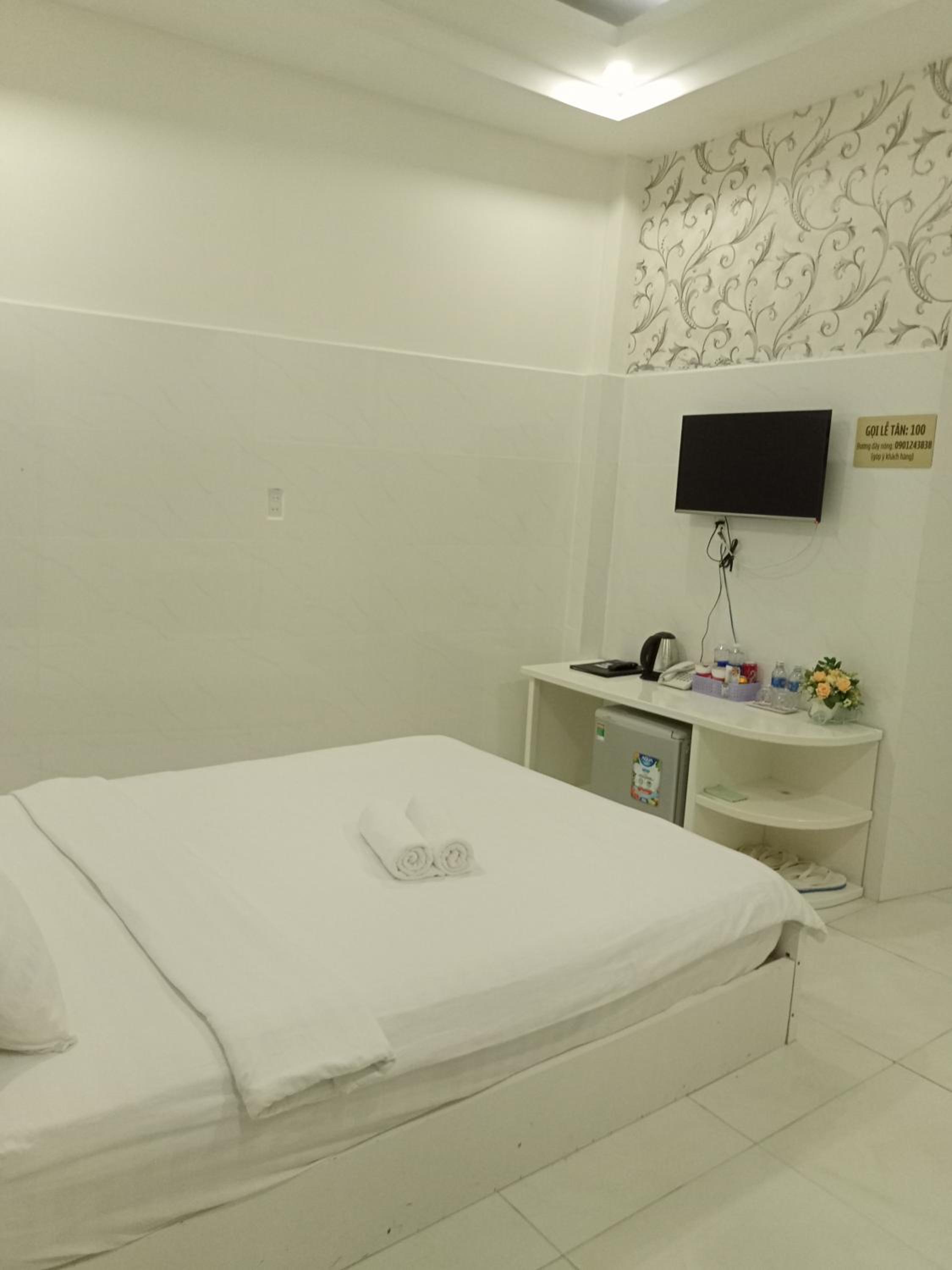 Deluxe King Room photo 2