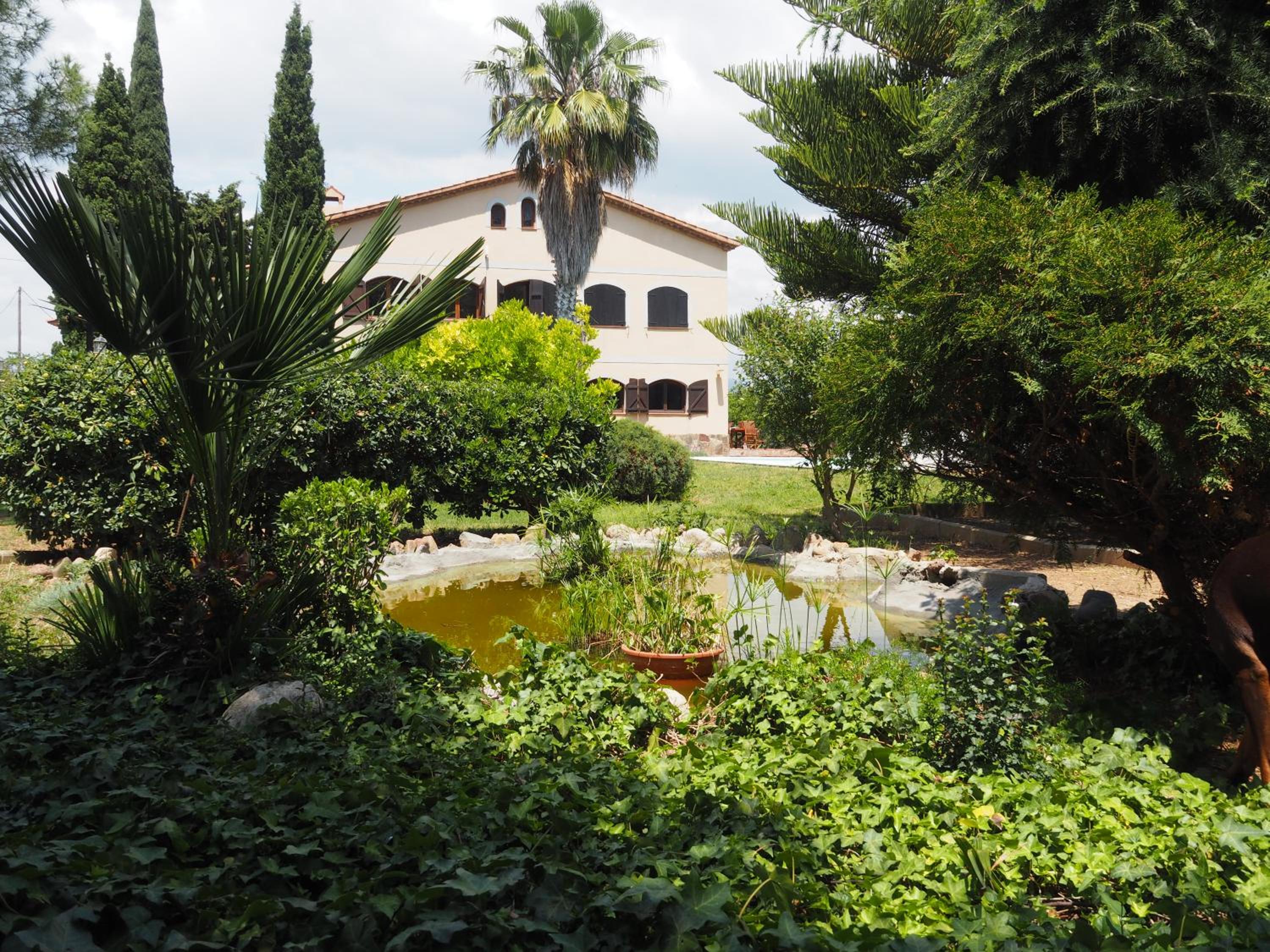 Villa photo 2