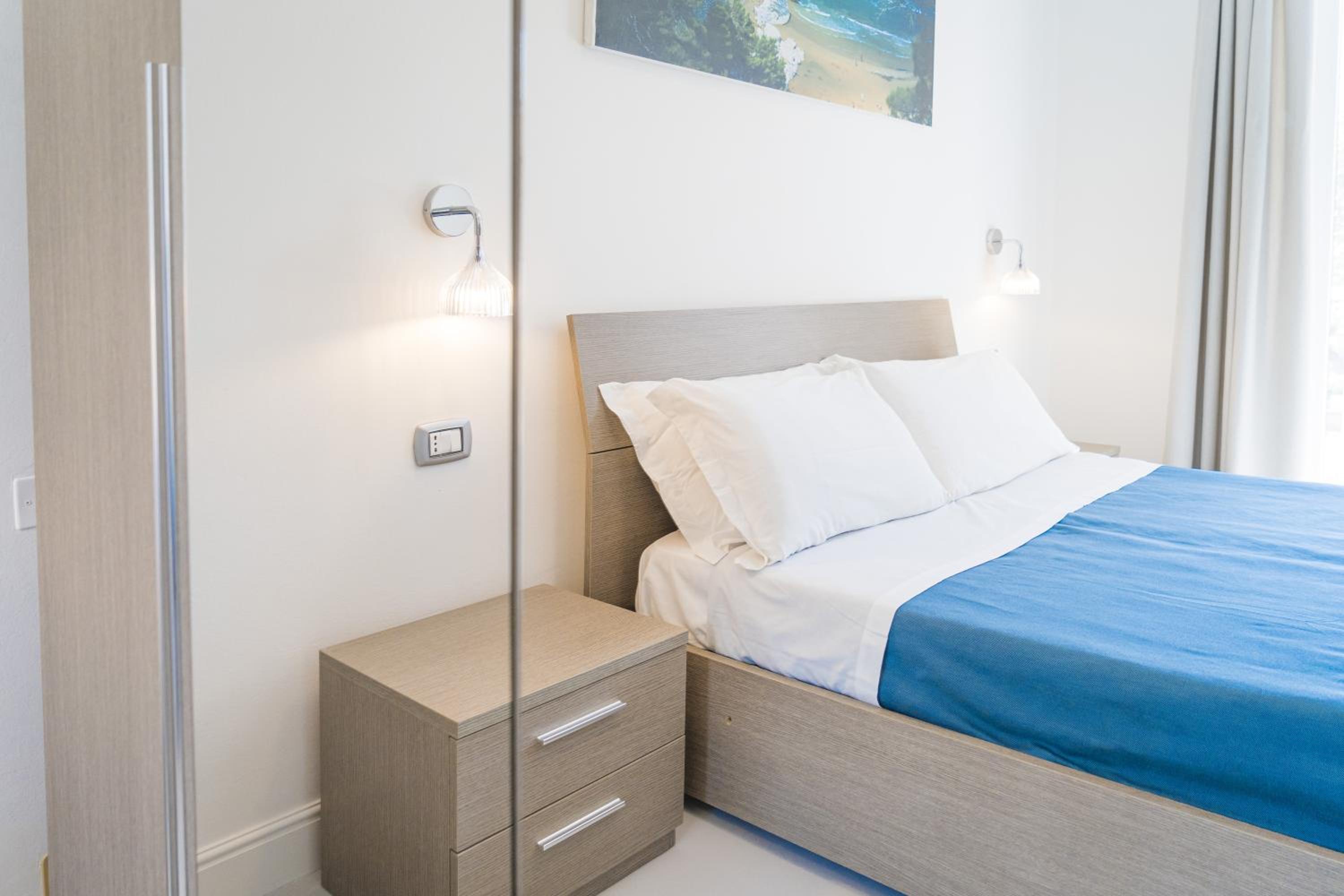 Double Room with Sea View - Photo 8