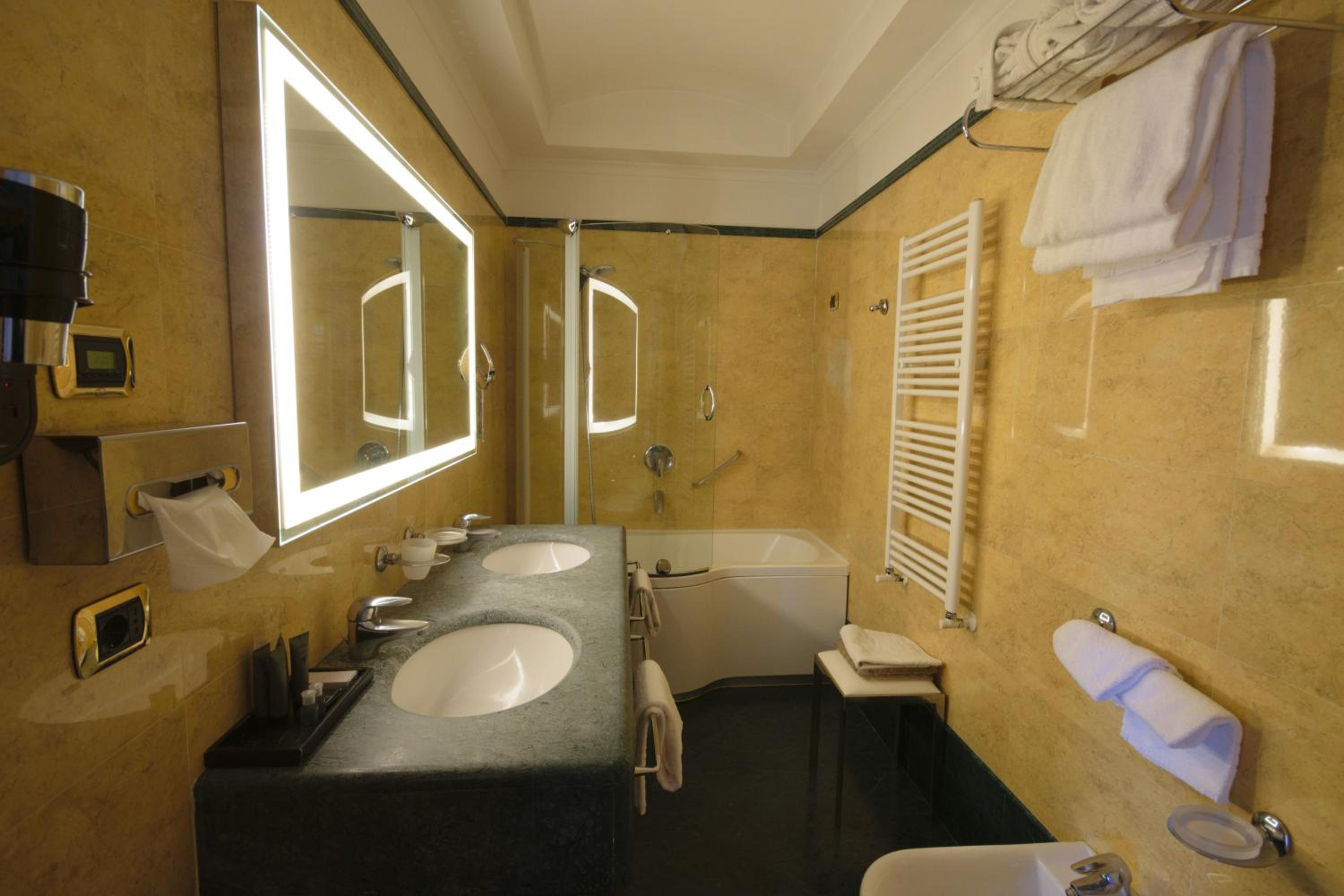 Junior Suite - Photo 6