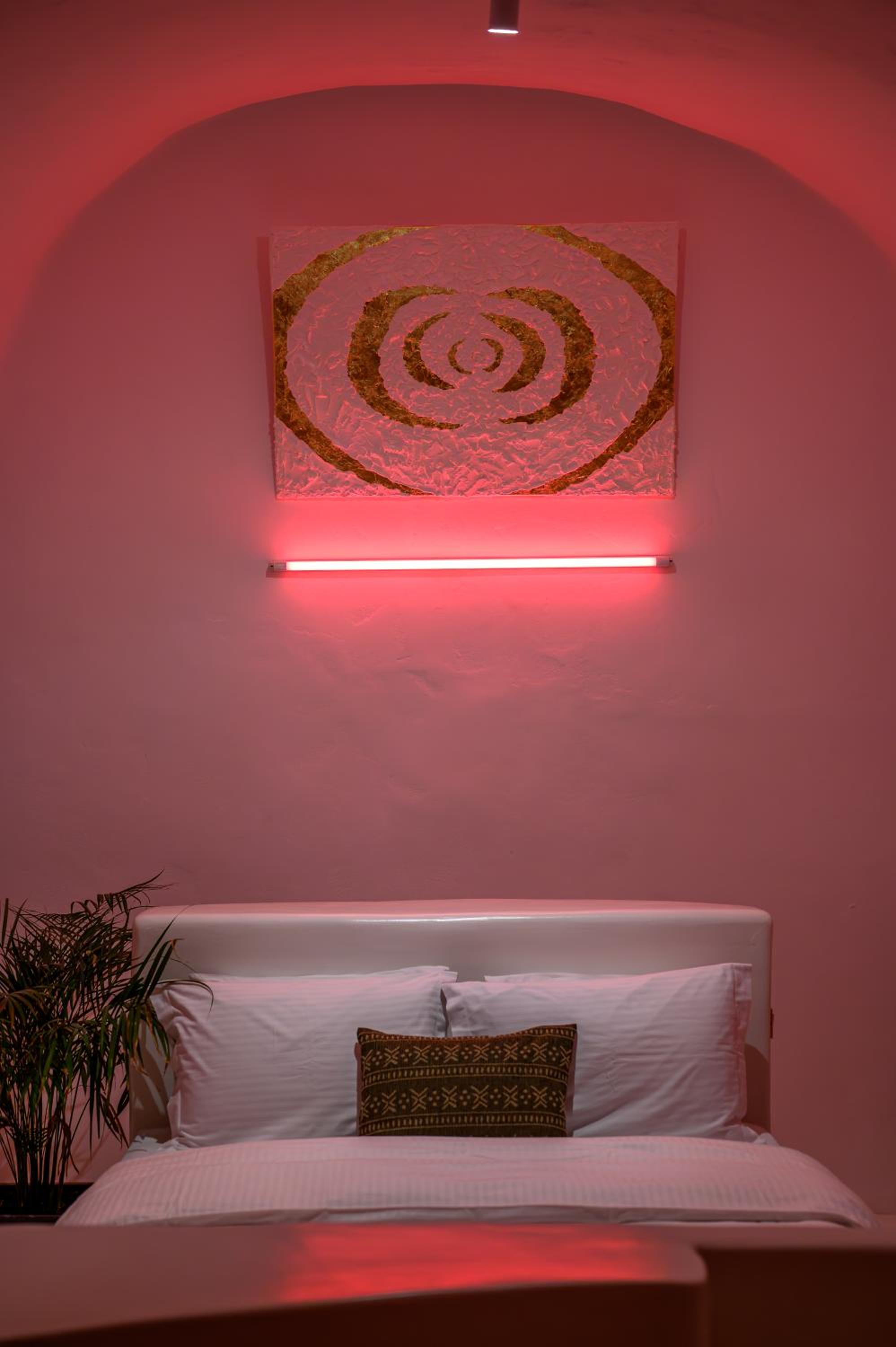 Deluxe Suite with Sea View - Photo 20