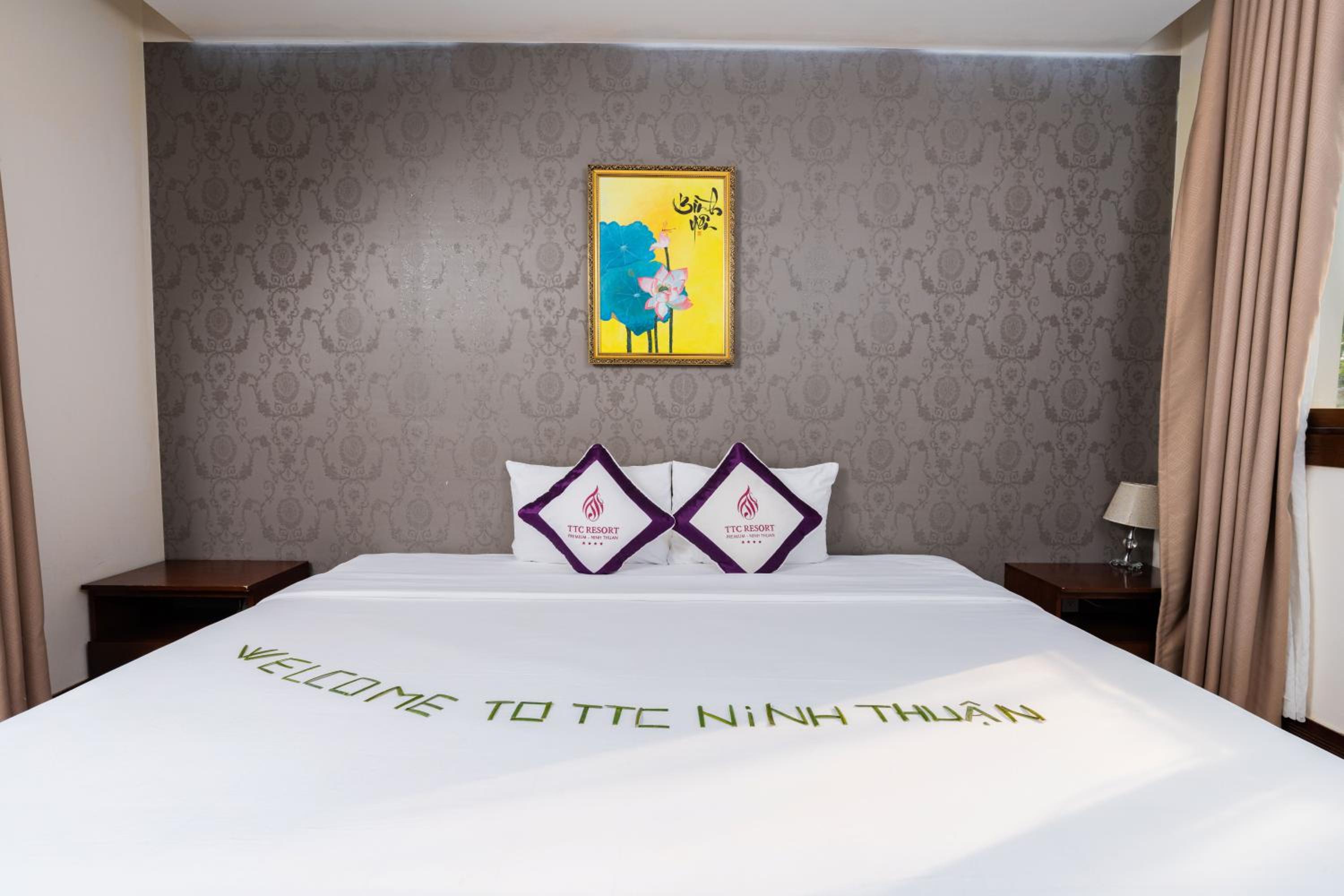 Deluxe Bungalow Double Room with Terrace - Sea View photo 3