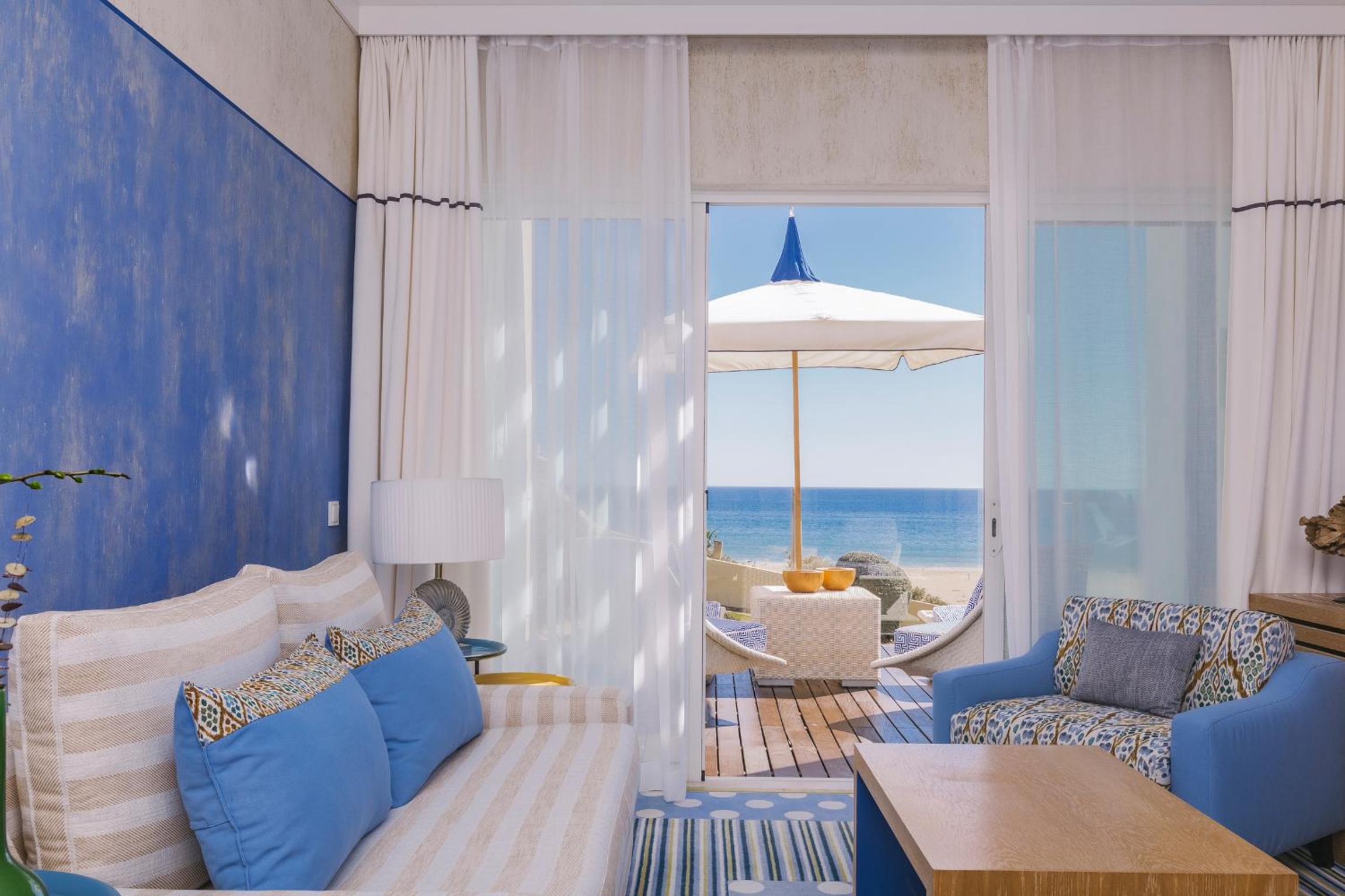 Suite with Balcony and Sea View photo 3