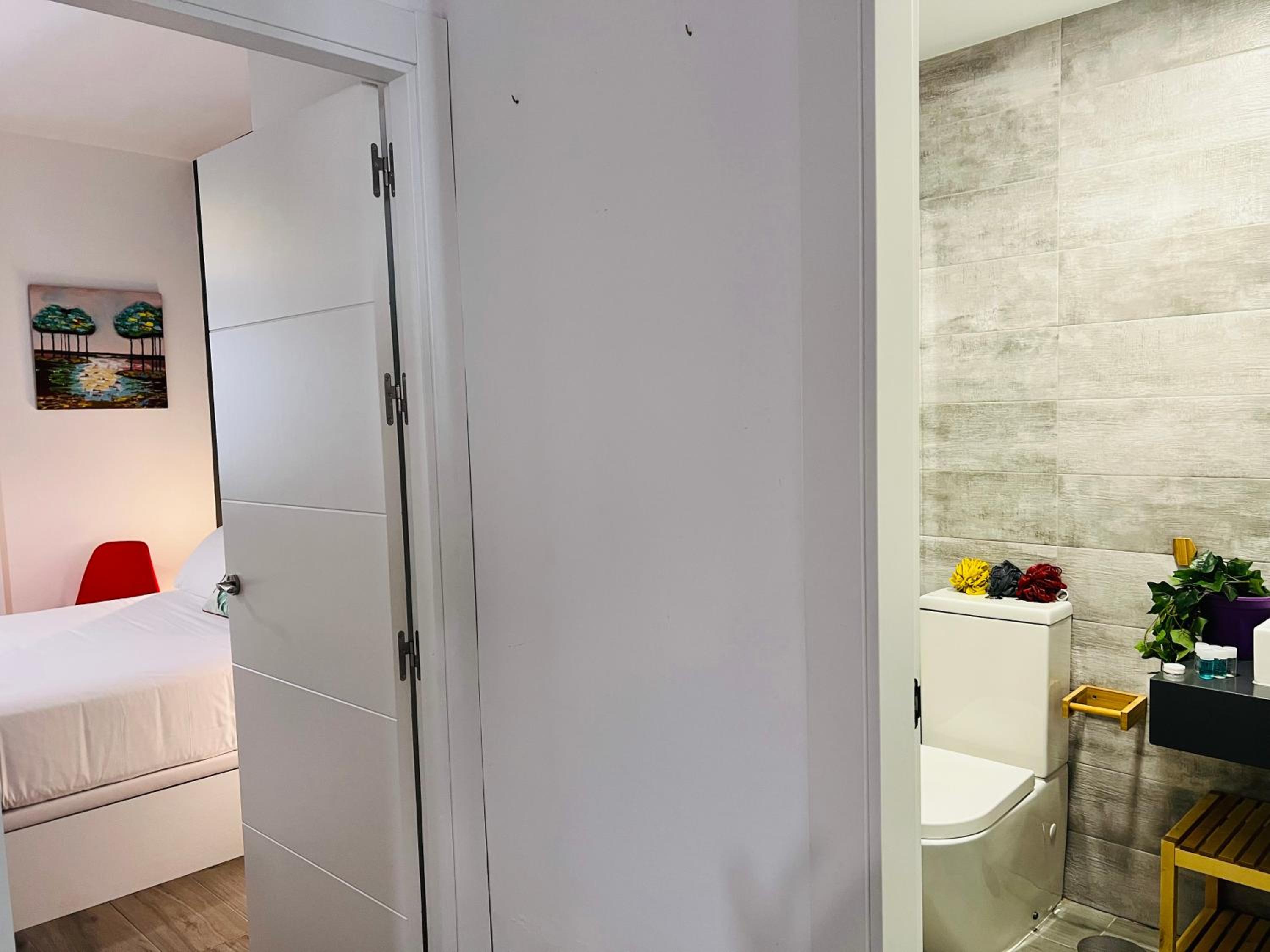 Two-Bedroom Apartment - Photo 2