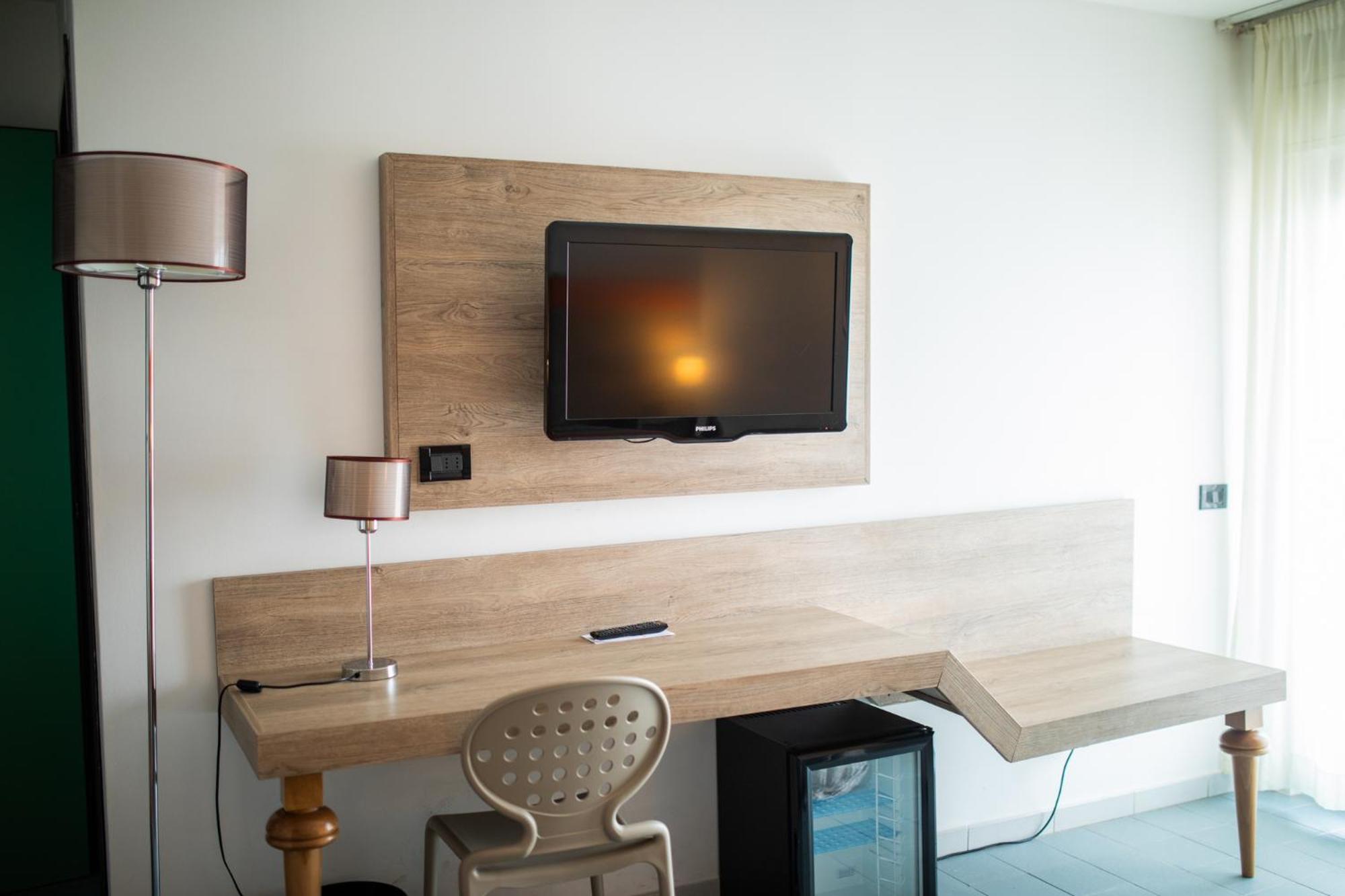 Double Room - Photo 16