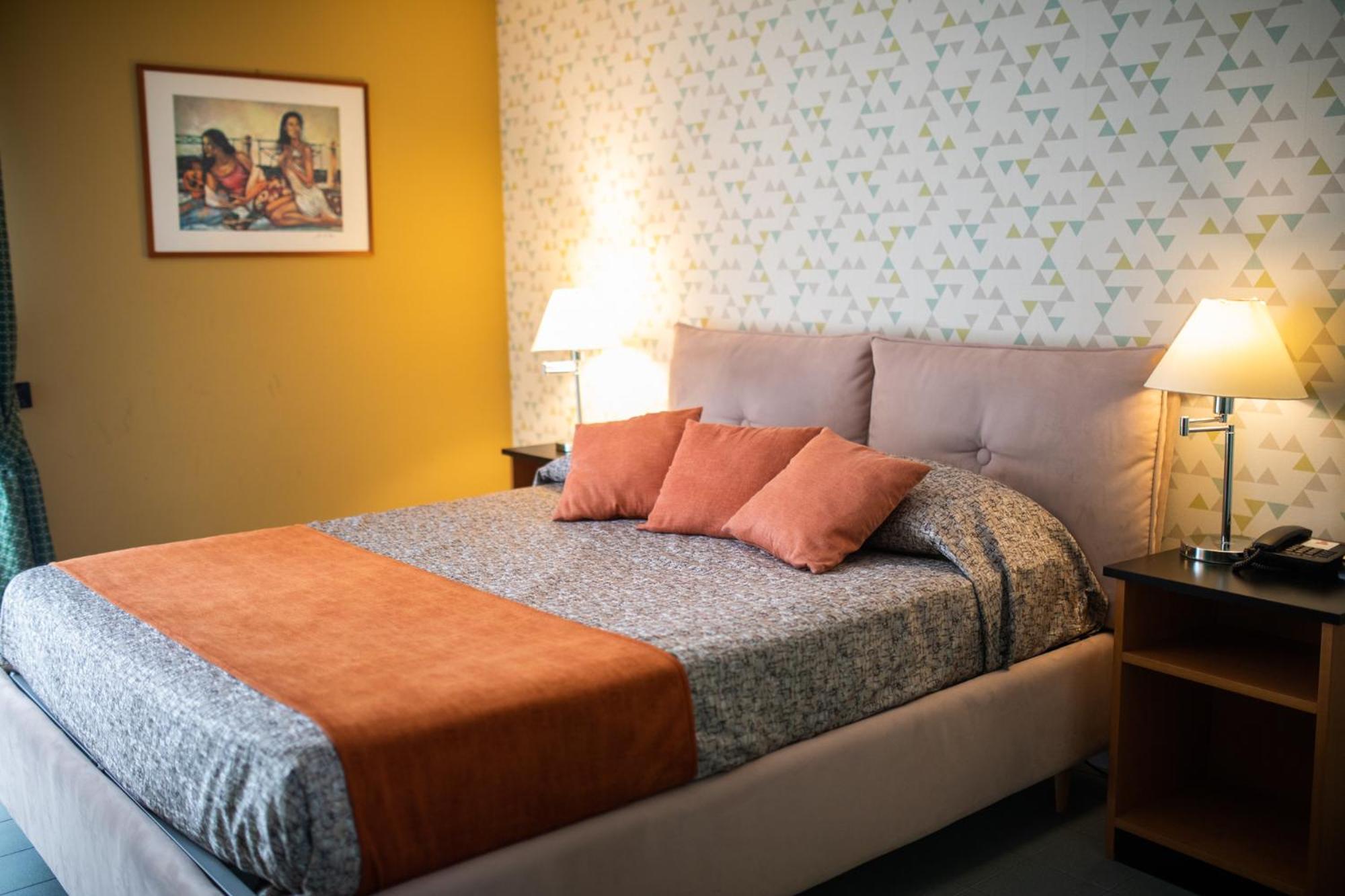 Double Room - Photo 13