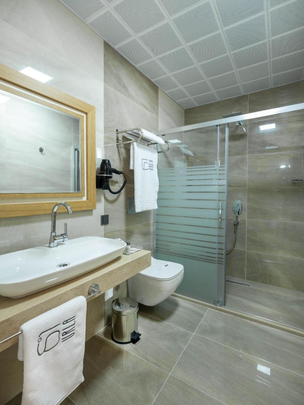 Suite with Sea View - Photo 6