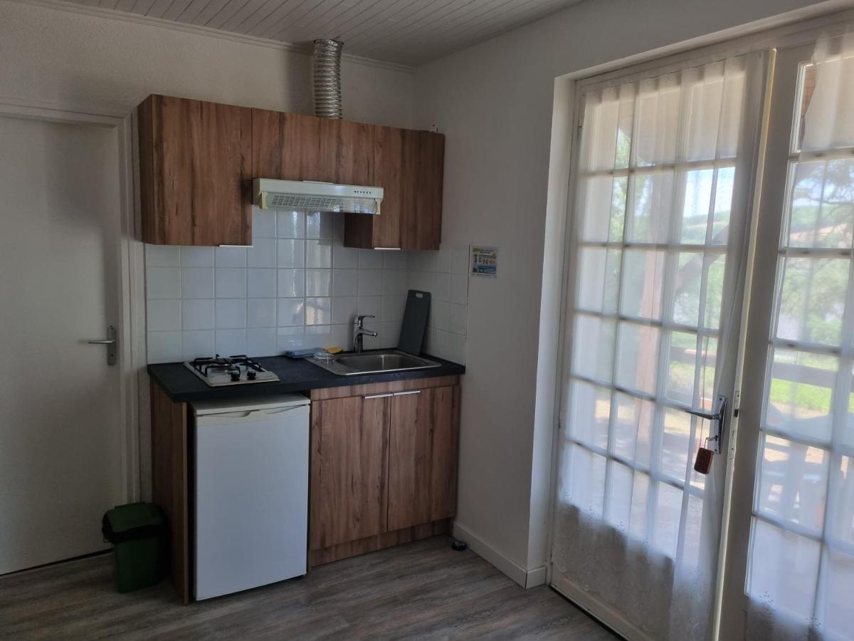 One-Bedroom House - Photo 8