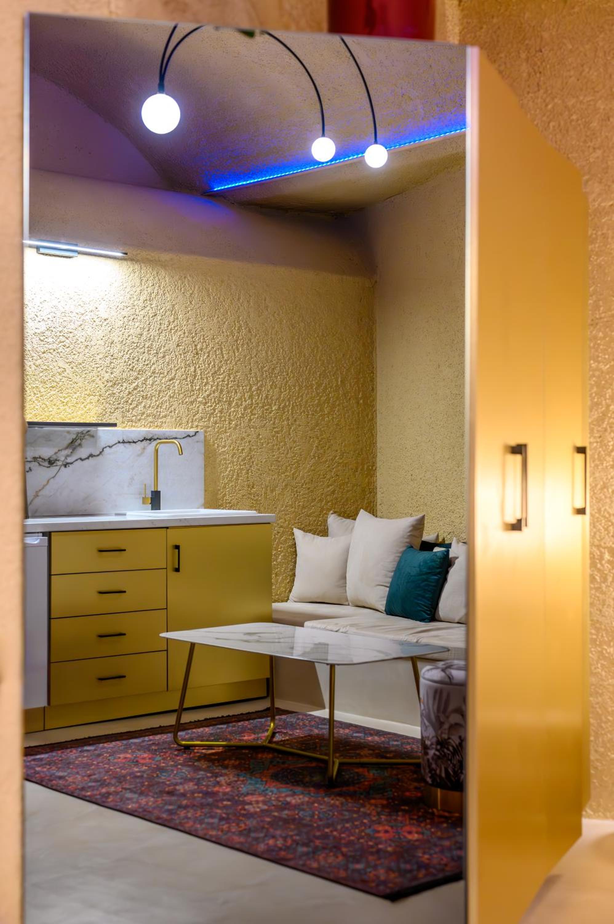 Standard Double Room - Photo 10