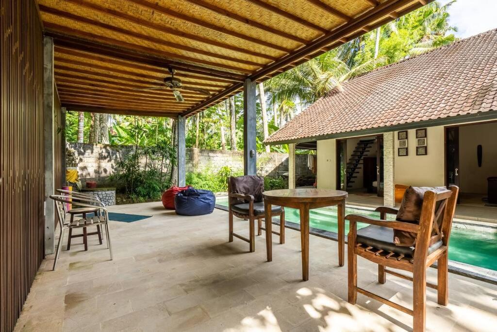 Three-Bedroom Villa photo 2