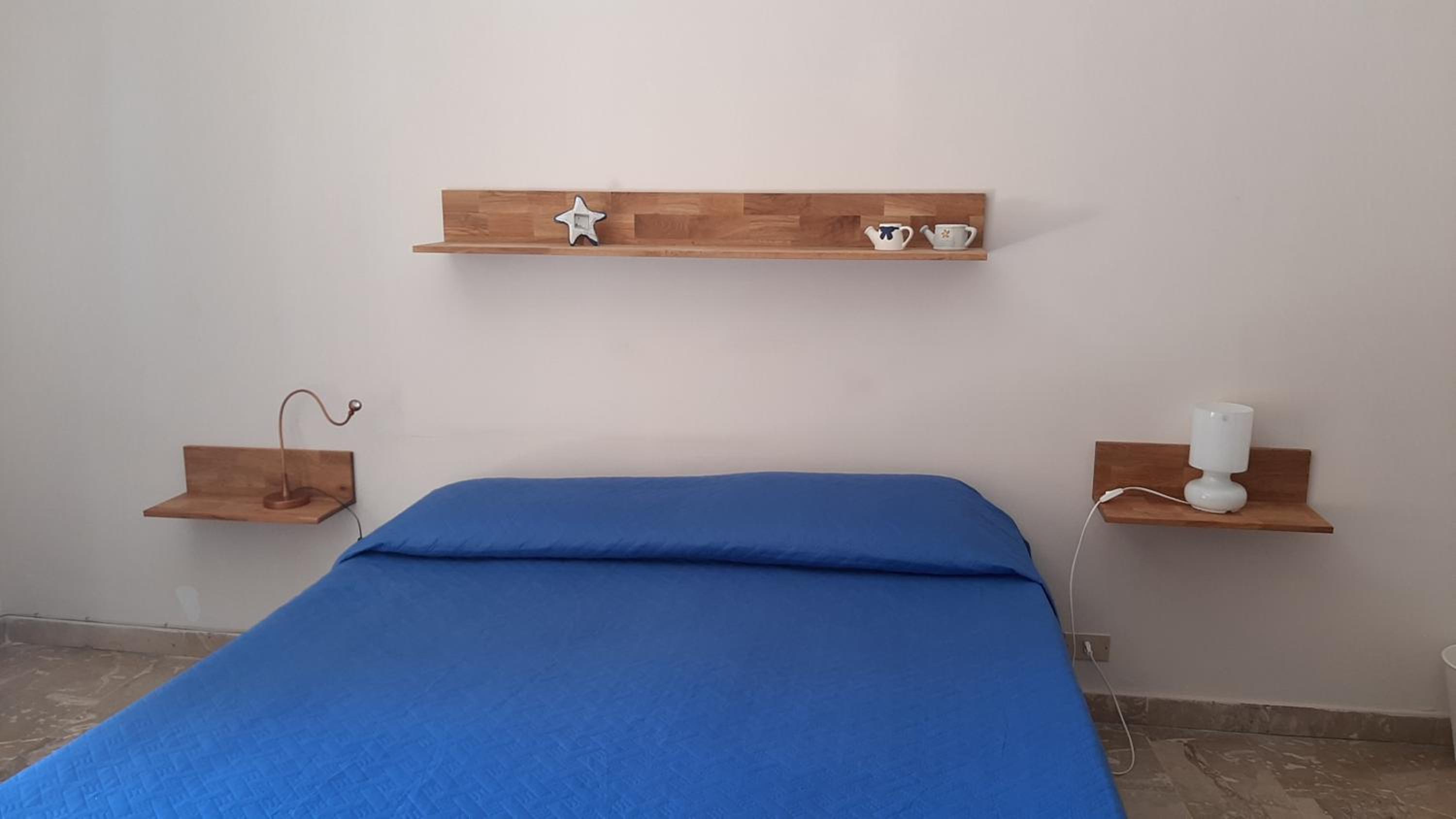 Double Room with Private Bathroom - Photo 9
