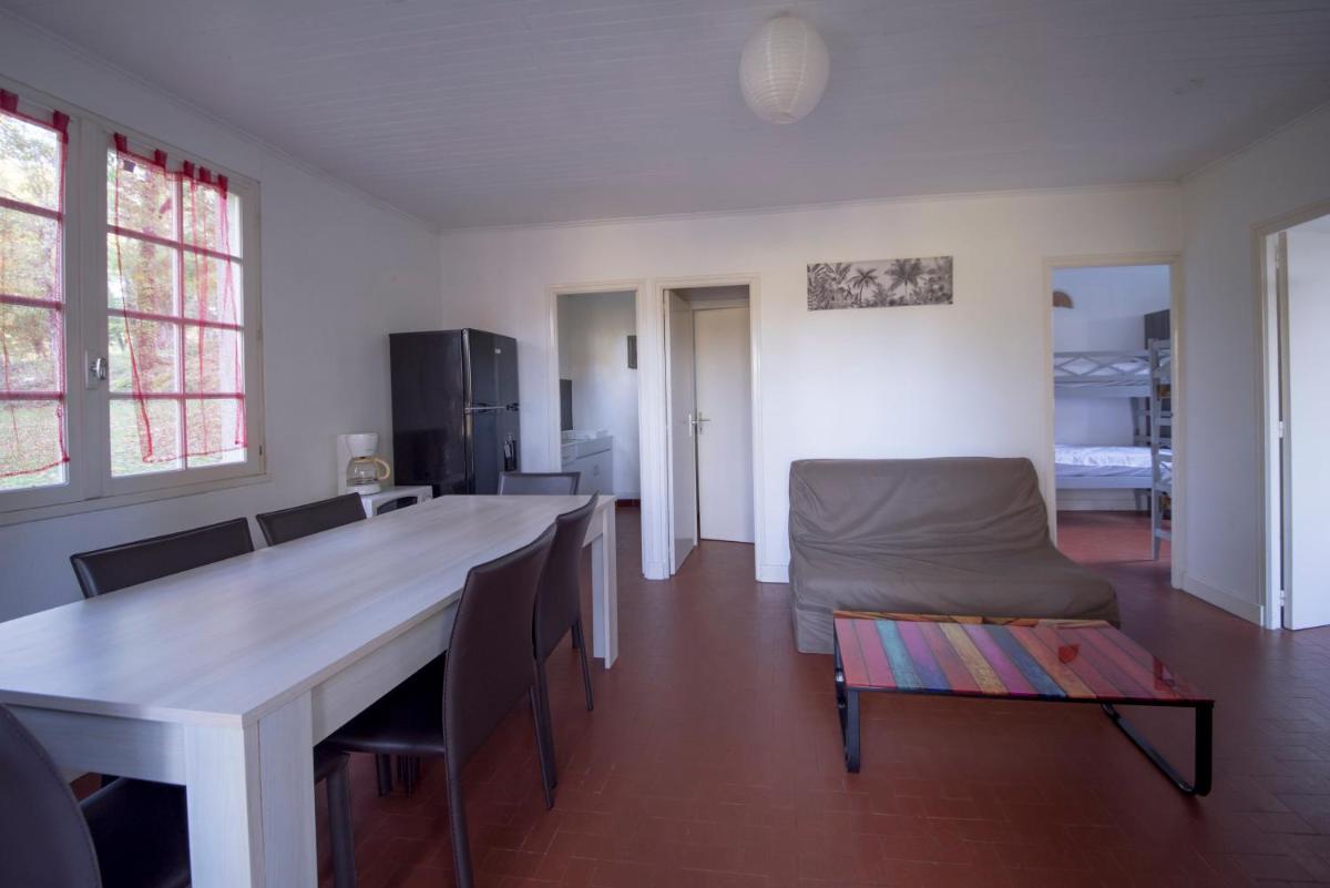 Two-Bedroom House - Photo 15