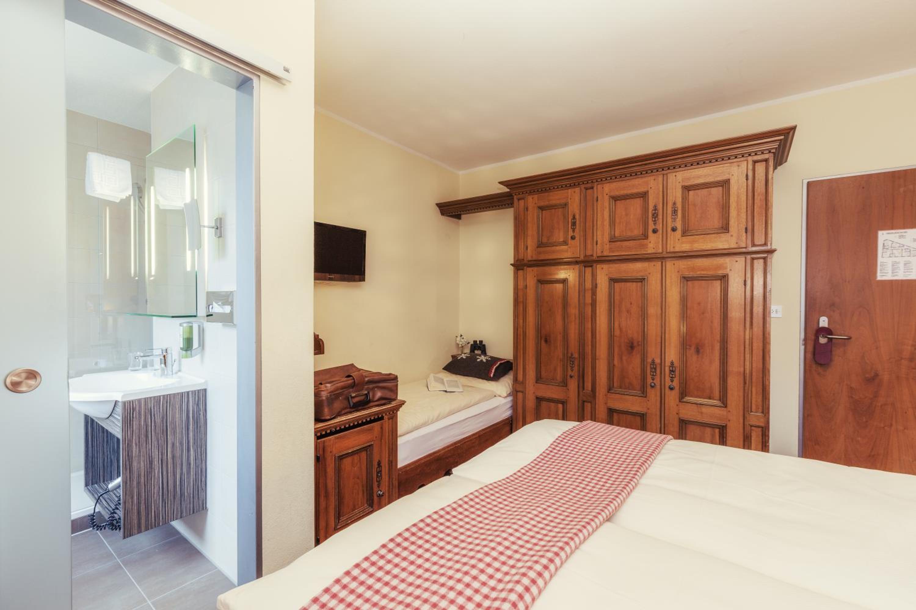 Triple Room - Photo 5