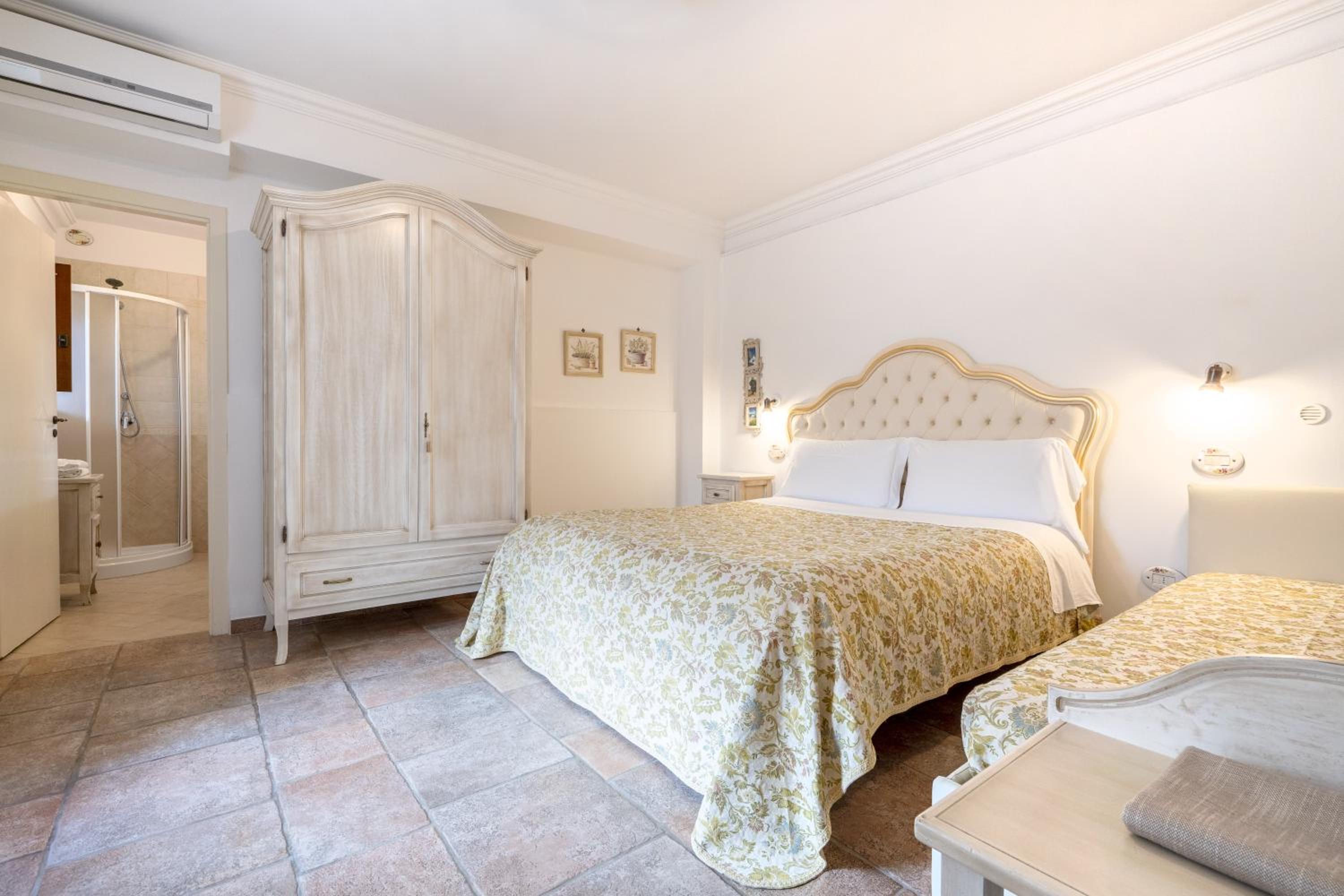 Triple Room with Shower