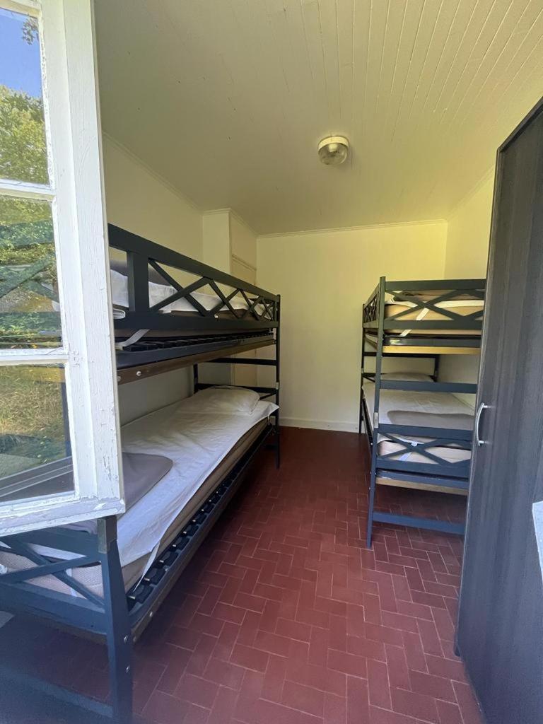 Two-Bedroom House - Photo 22
