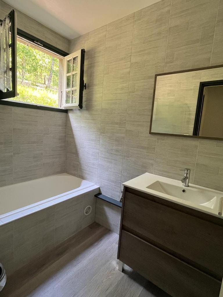 Two-Bedroom House - Photo 23