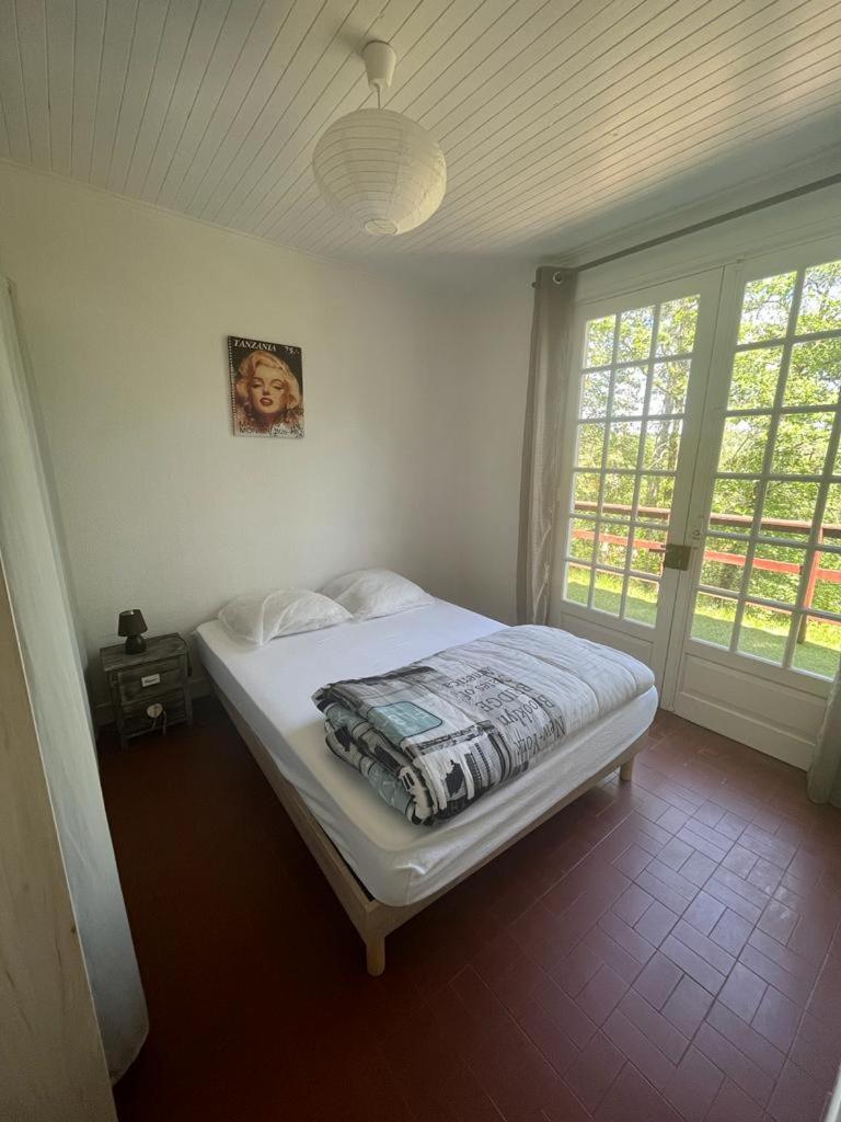 Two-Bedroom House - Photo 24