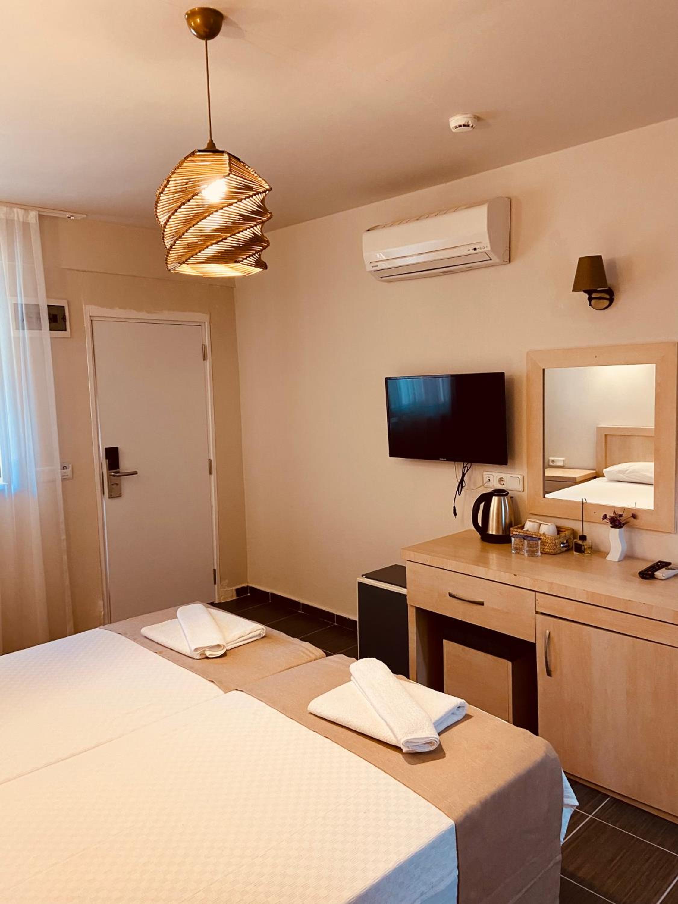 Basic Triple Room