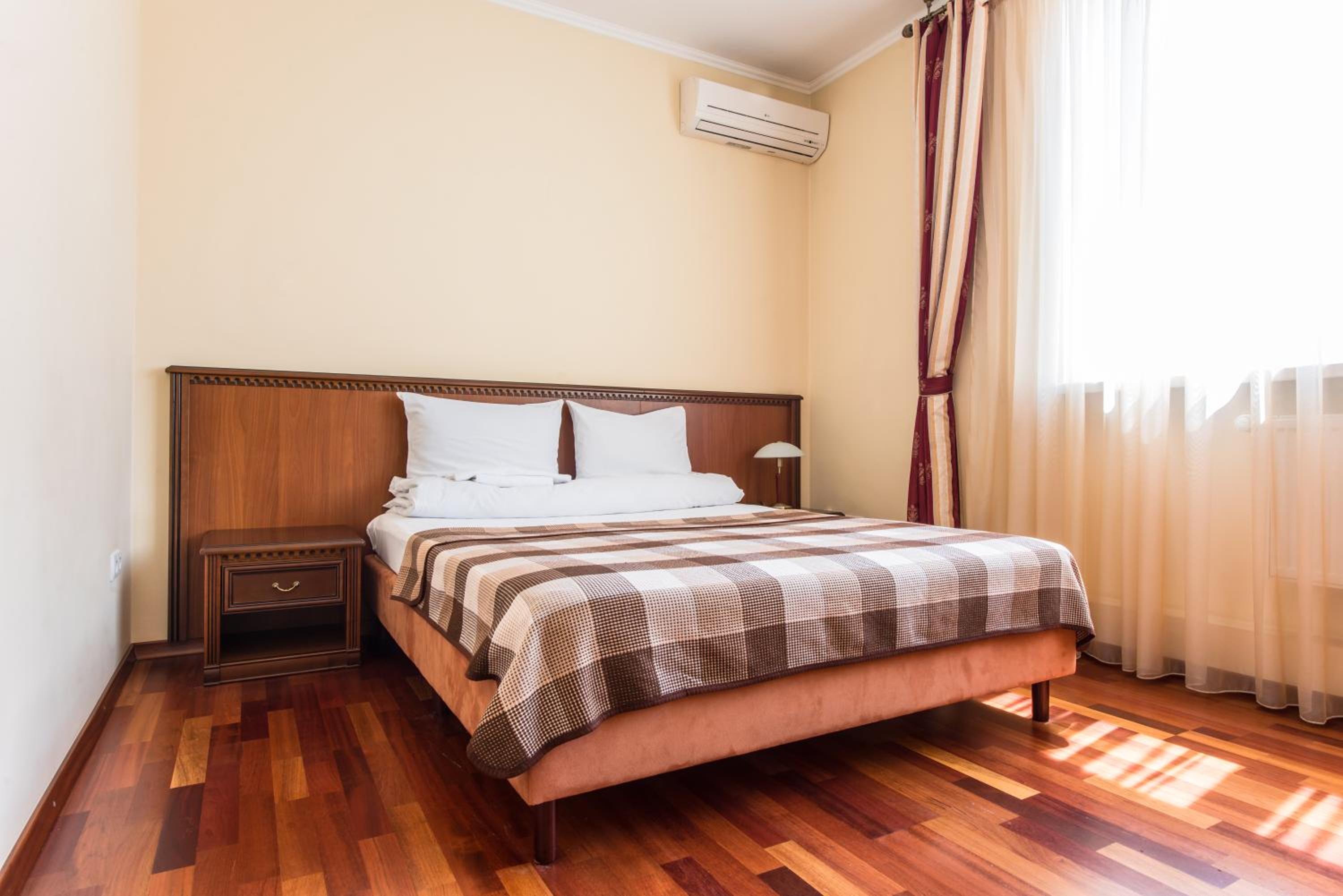 Junior Suite with Air-Conditioner photo 3