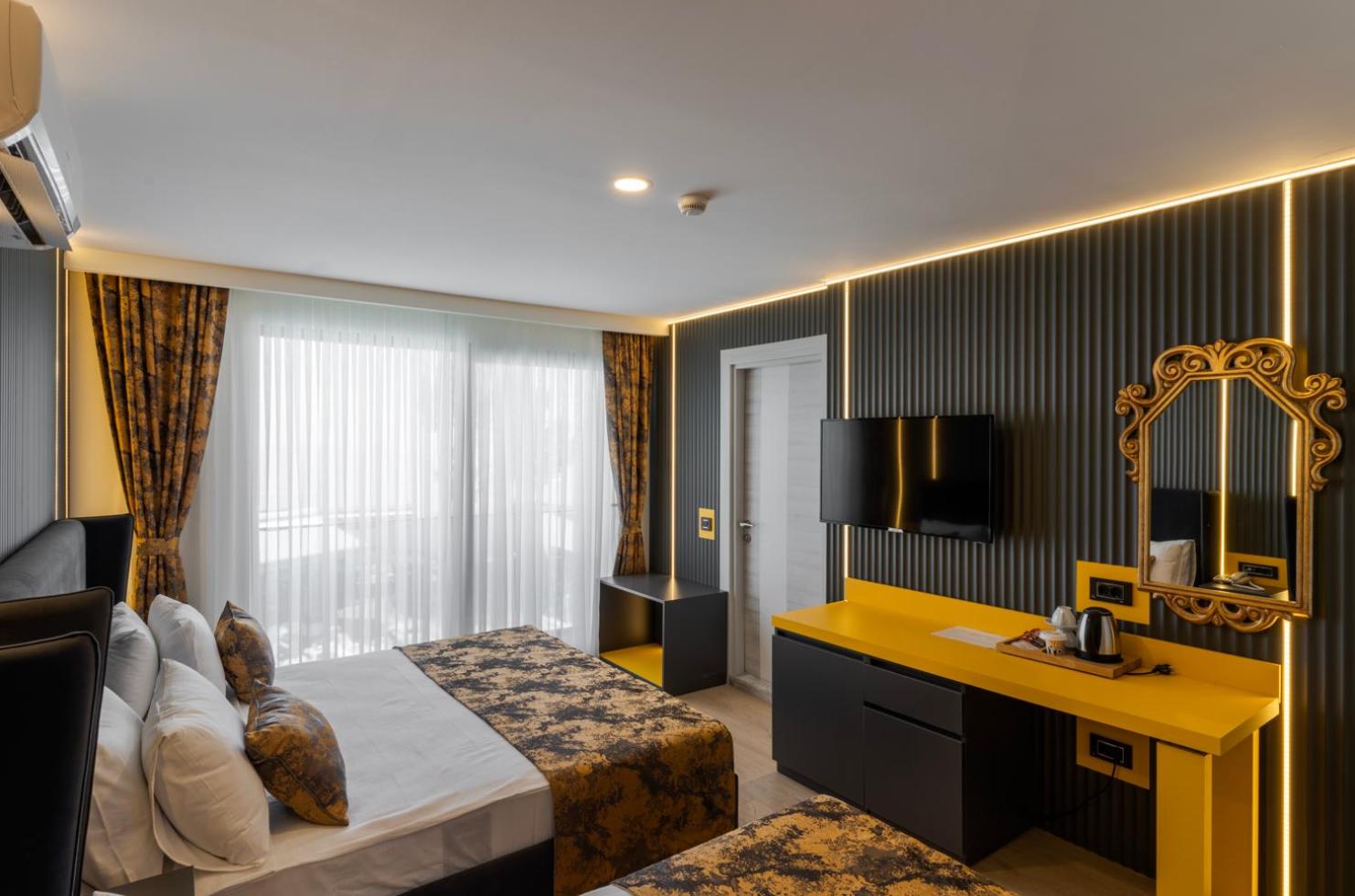 Deluxe Family Room