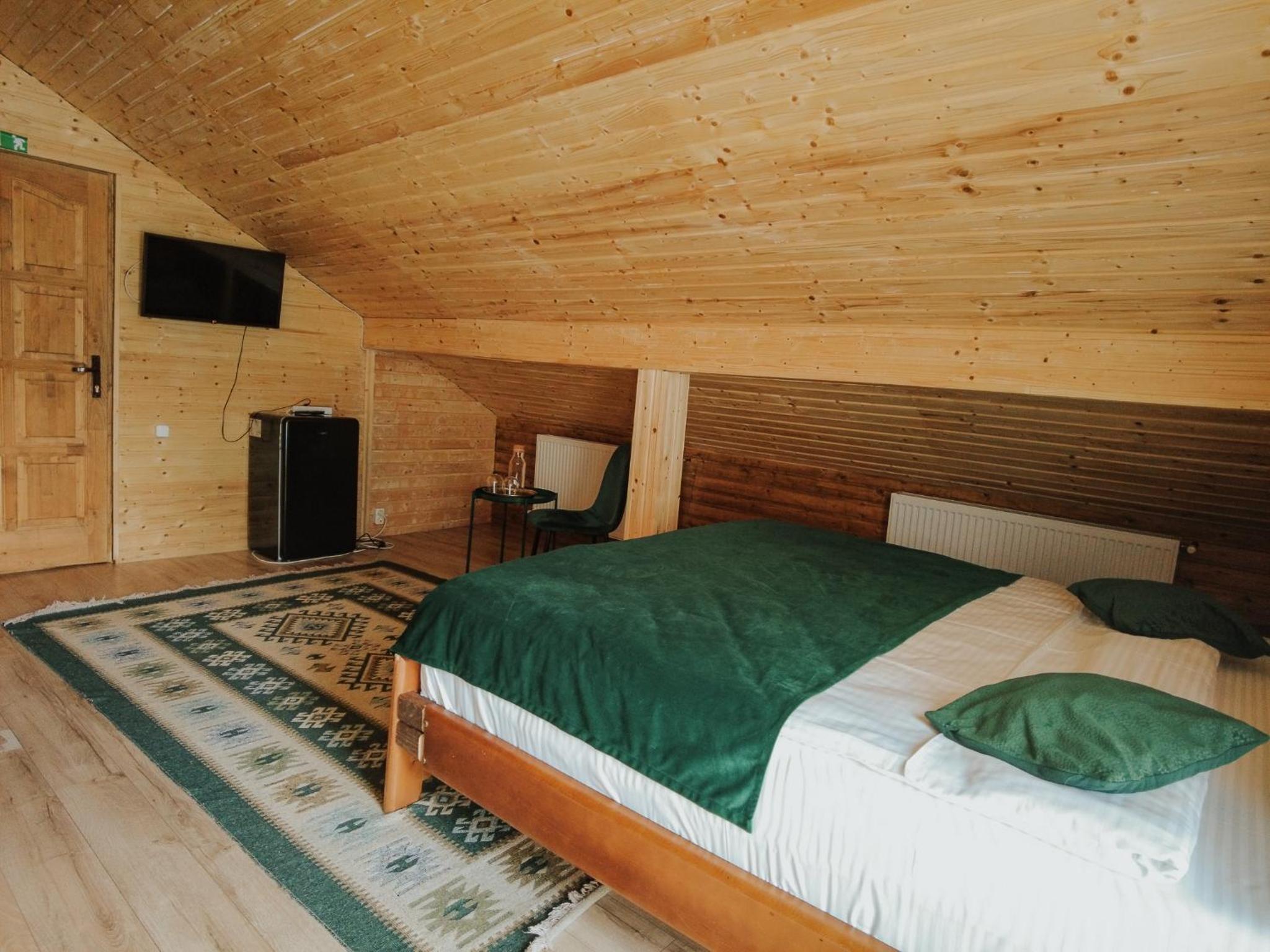 Deluxe Family Room - Photo 3