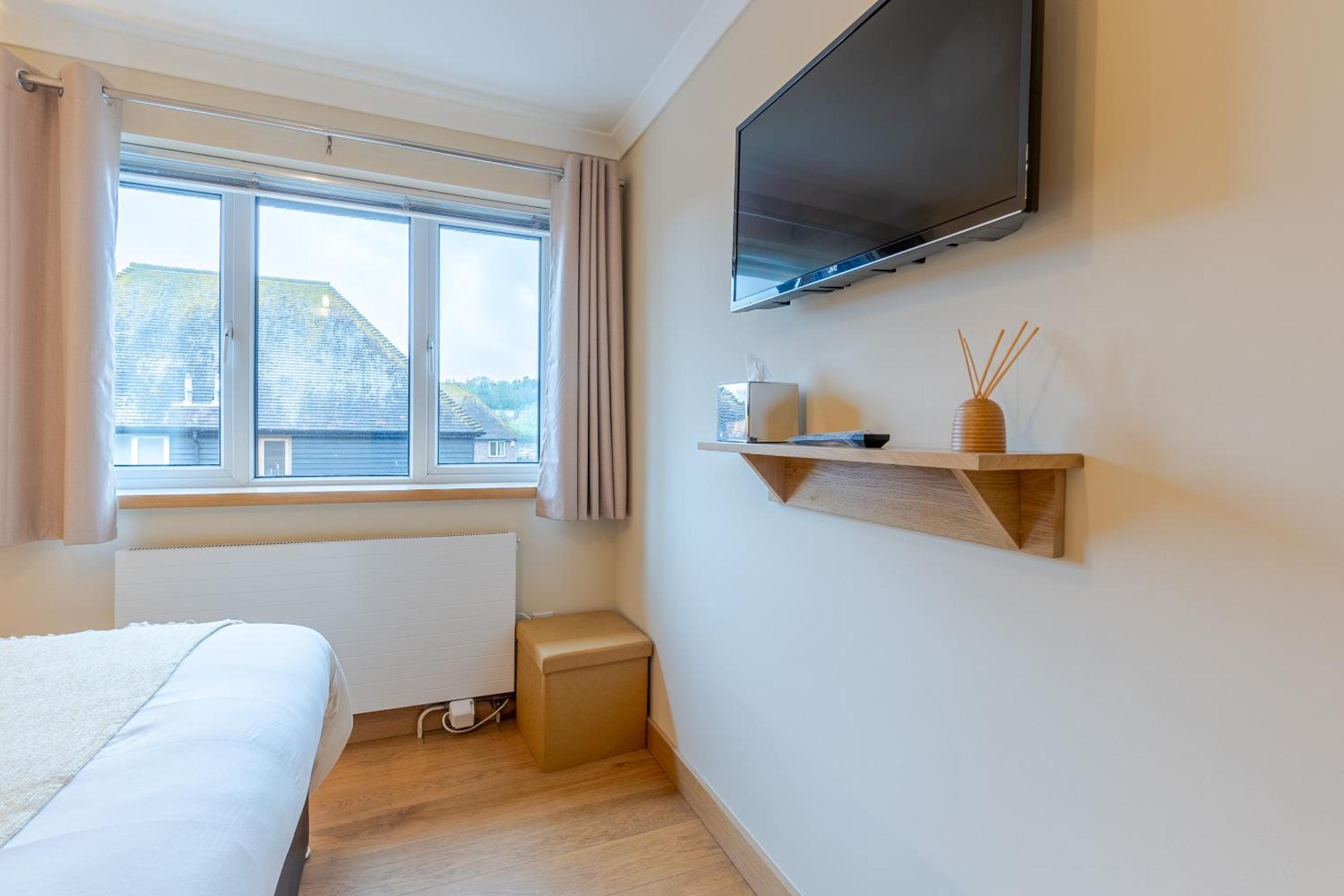 Superior Triple Room photo 3