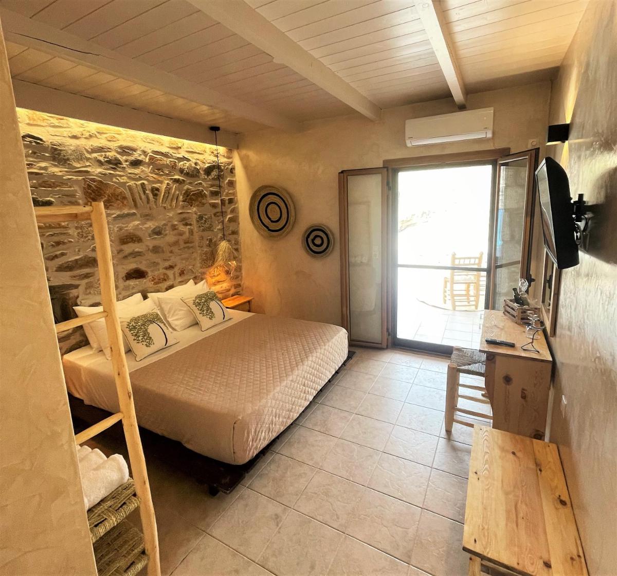 Deluxe Double Room with Sea View photo 1