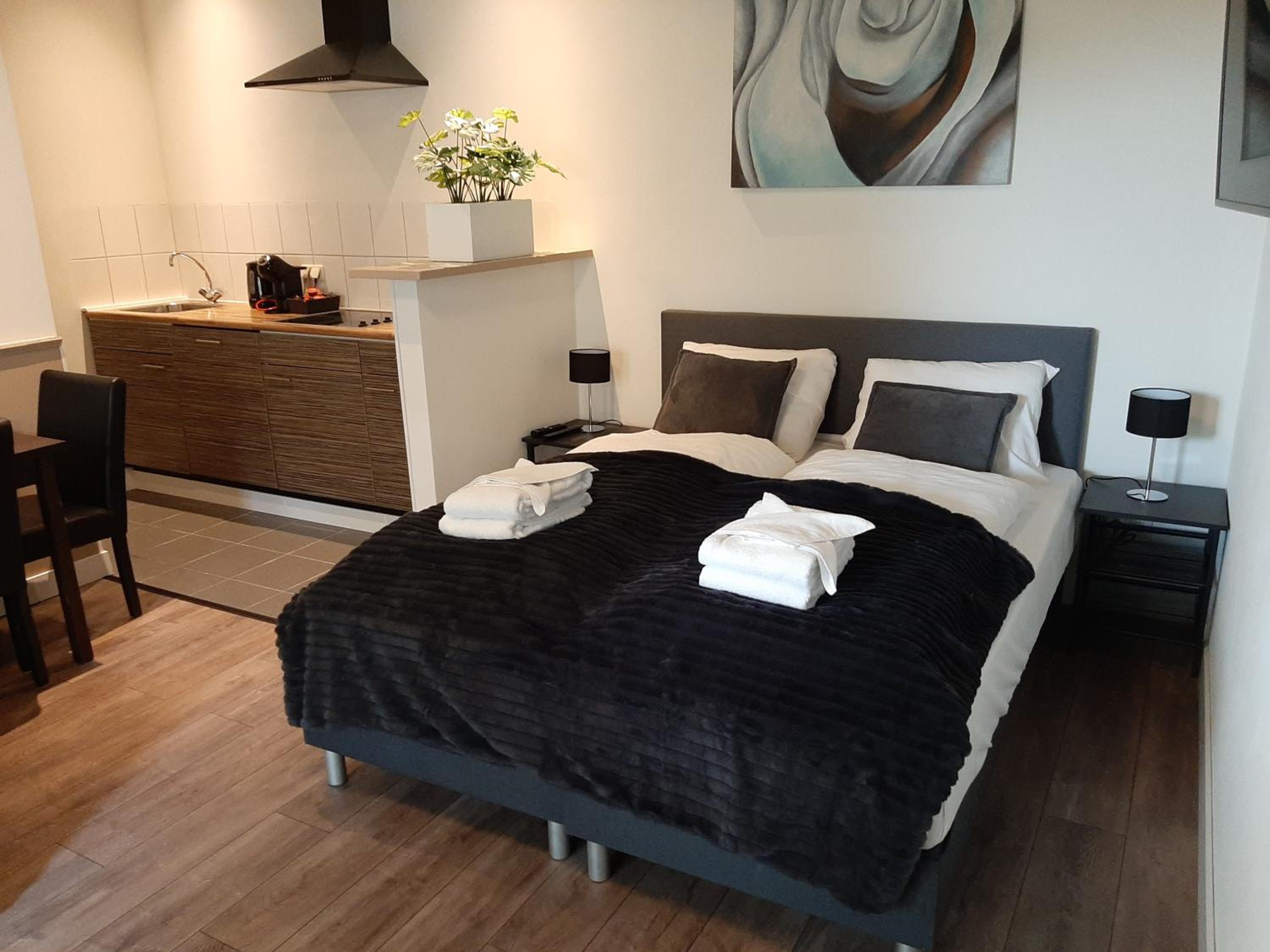 Quadruple Room with Private Bathroom - Photo 1