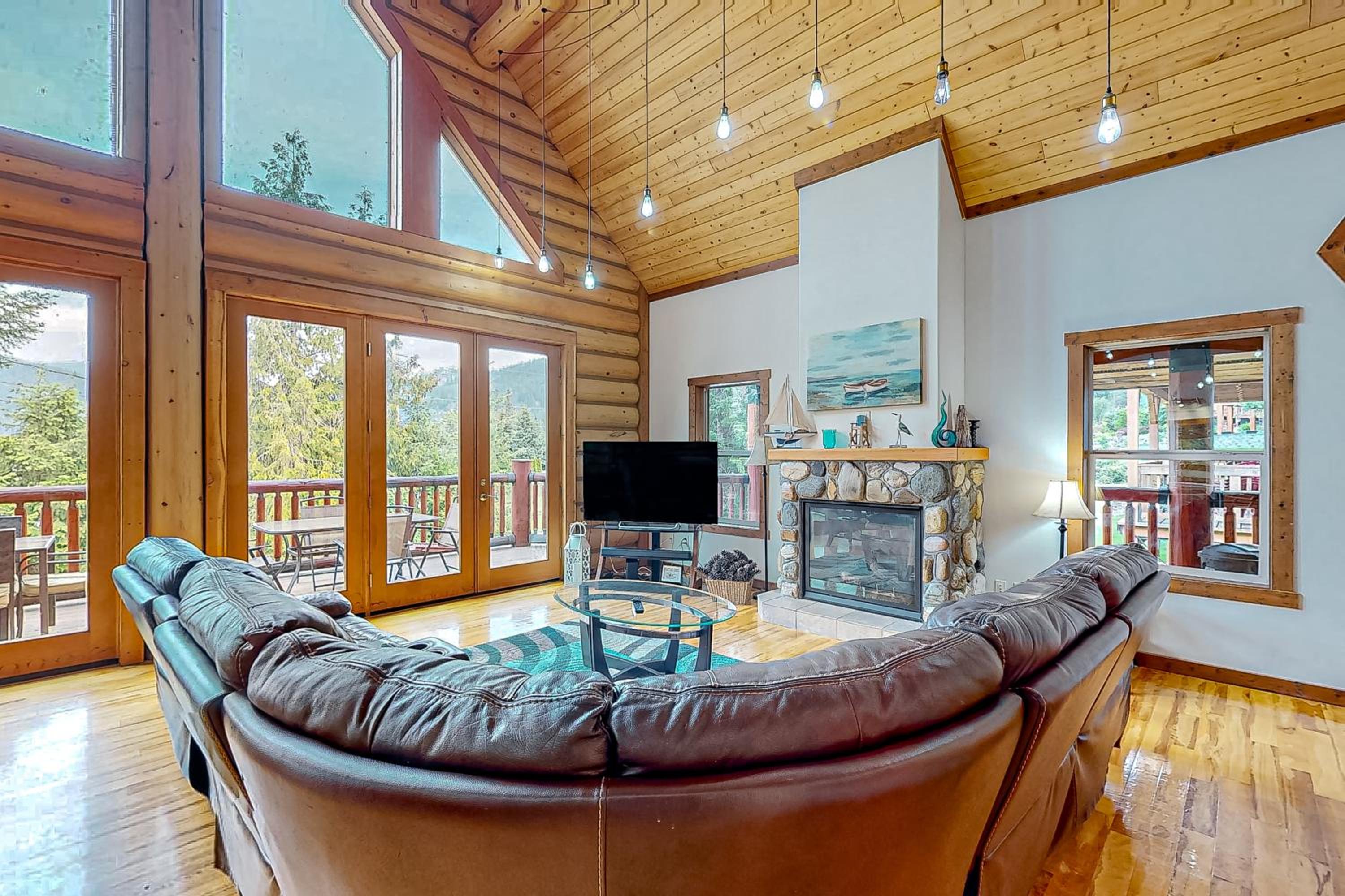 Four-Bedroom House photo 2
